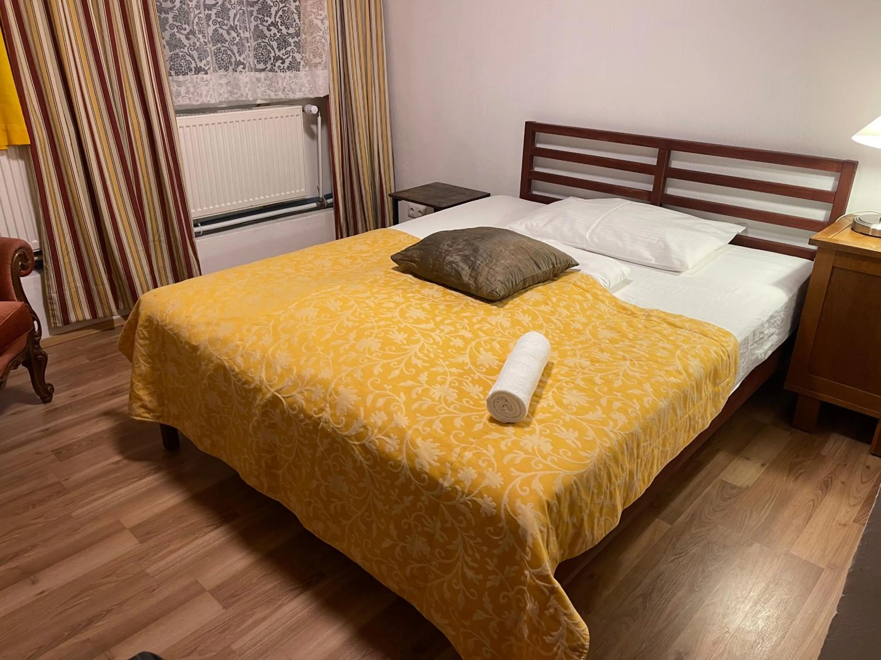 Bed in Corso, Zimmer & Cafe, Hotel Garni