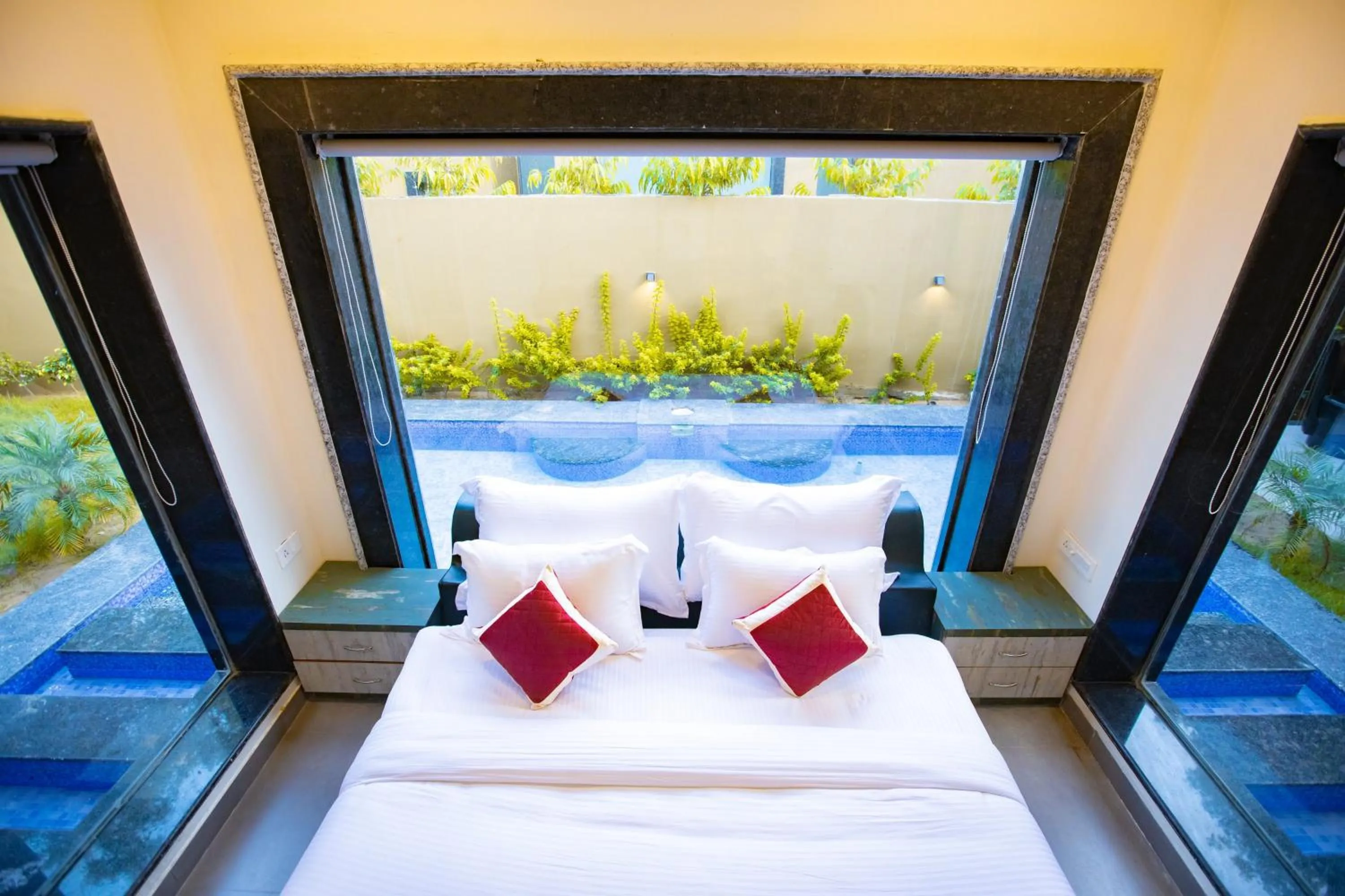 Bed in Nature Village Resort