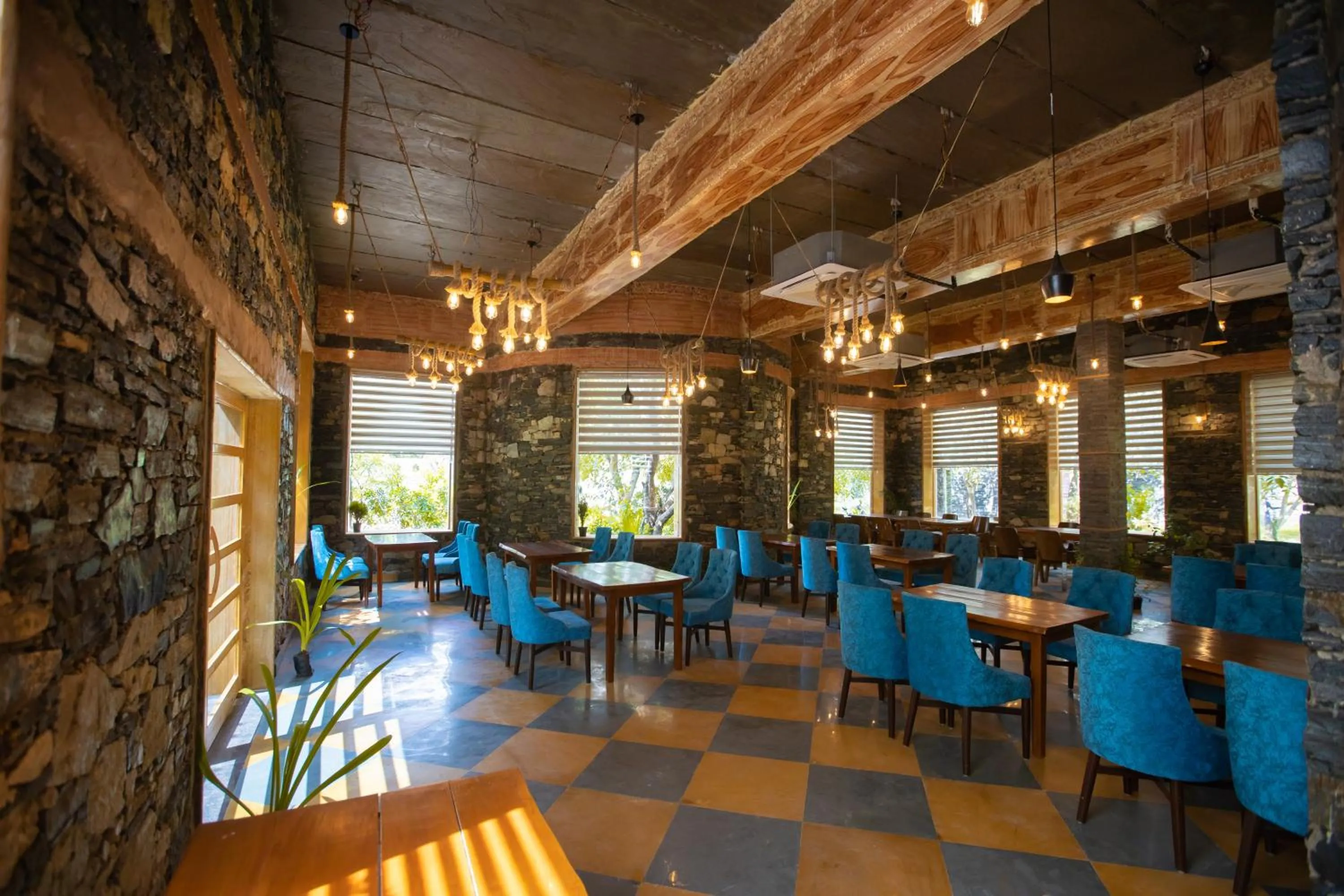 Restaurant/places to eat in Nature Village Resort
