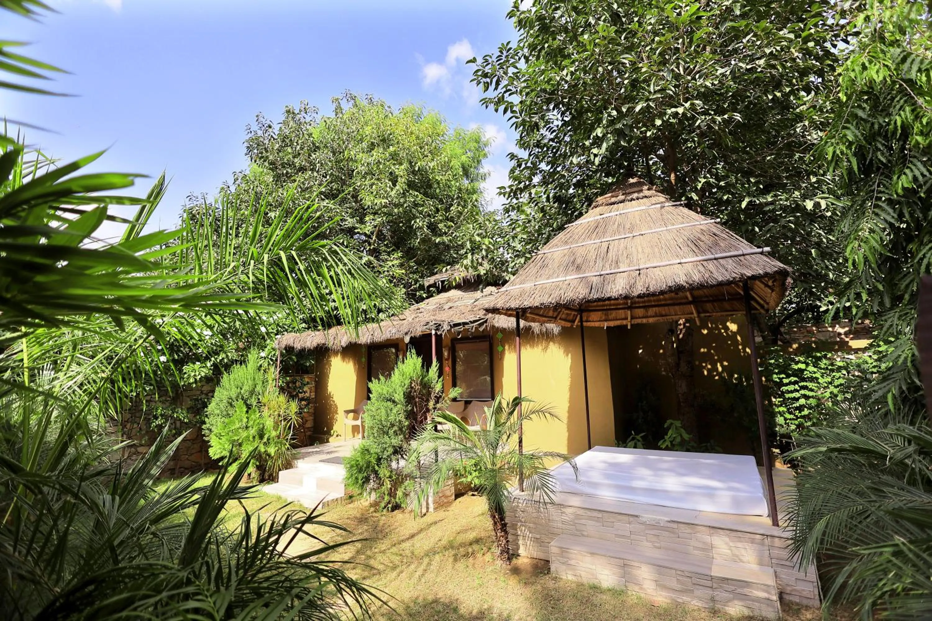 Bed in Nature Village Resort