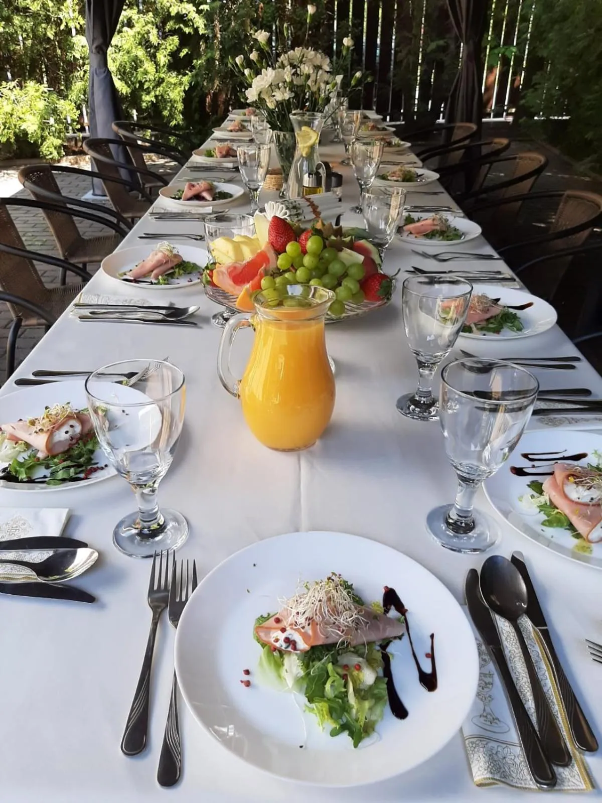 Restaurant/places to eat in Dworek Złoty Róg Hotel i Restauracja