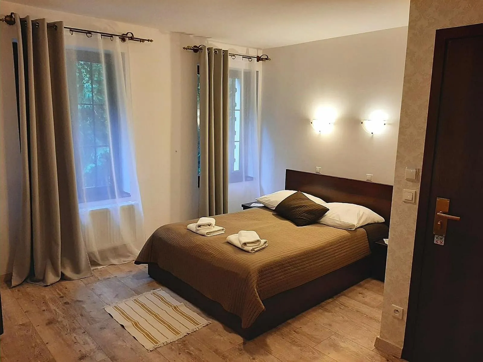 Photo of the whole room, Bed in Dworek Złoty Róg Hotel i Restauracja