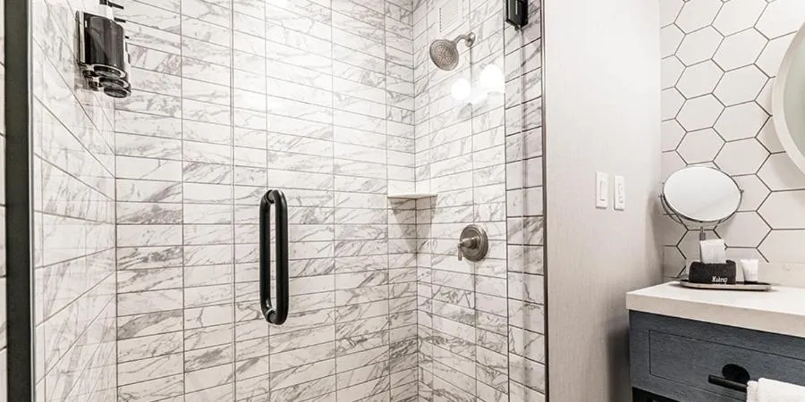 Shower in Oak Grove Racing Gaming & Hotel