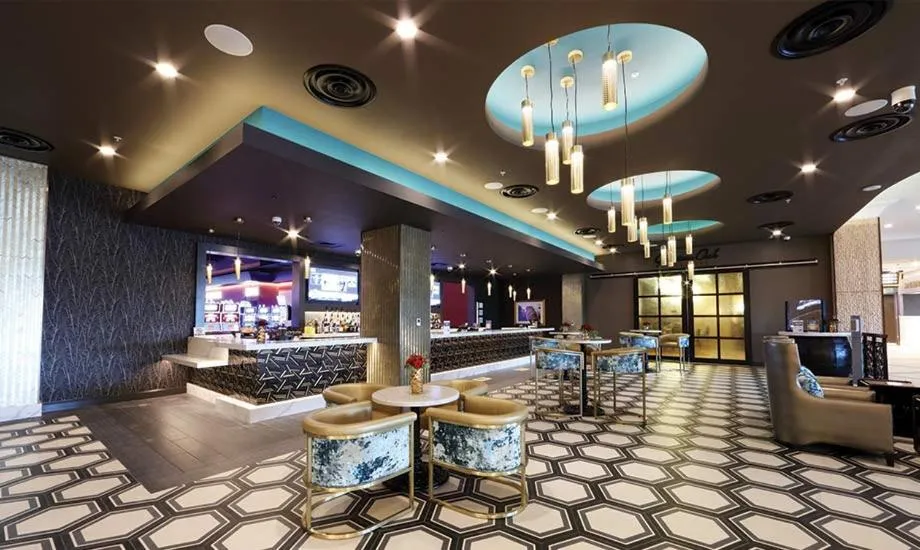 Lounge or bar in Oak Grove Racing Gaming & Hotel