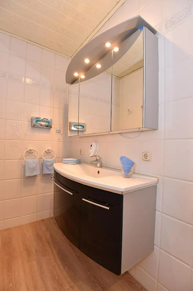 Bathroom in Bremer Apartmenthotel Superior