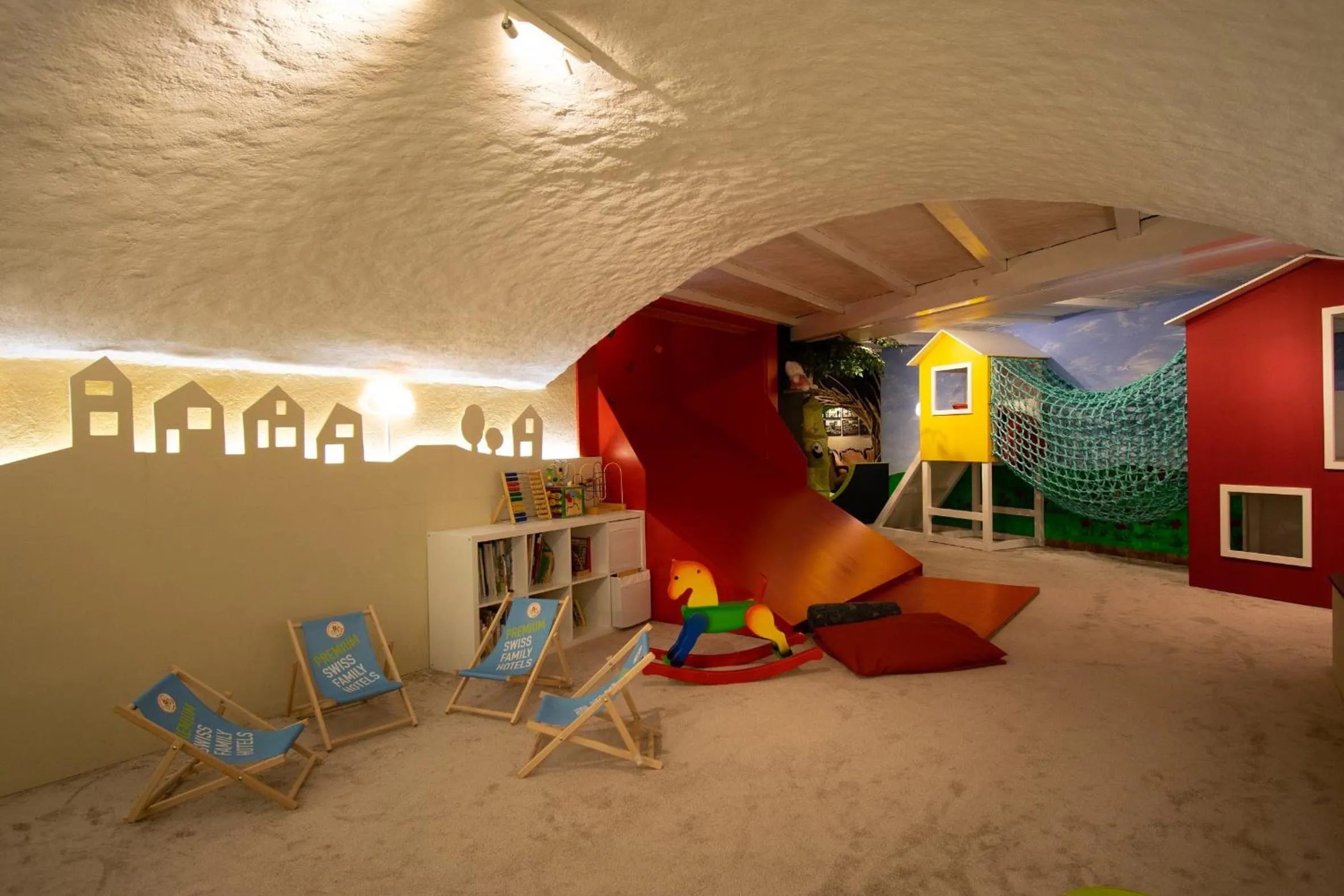 children in Albergo Losone