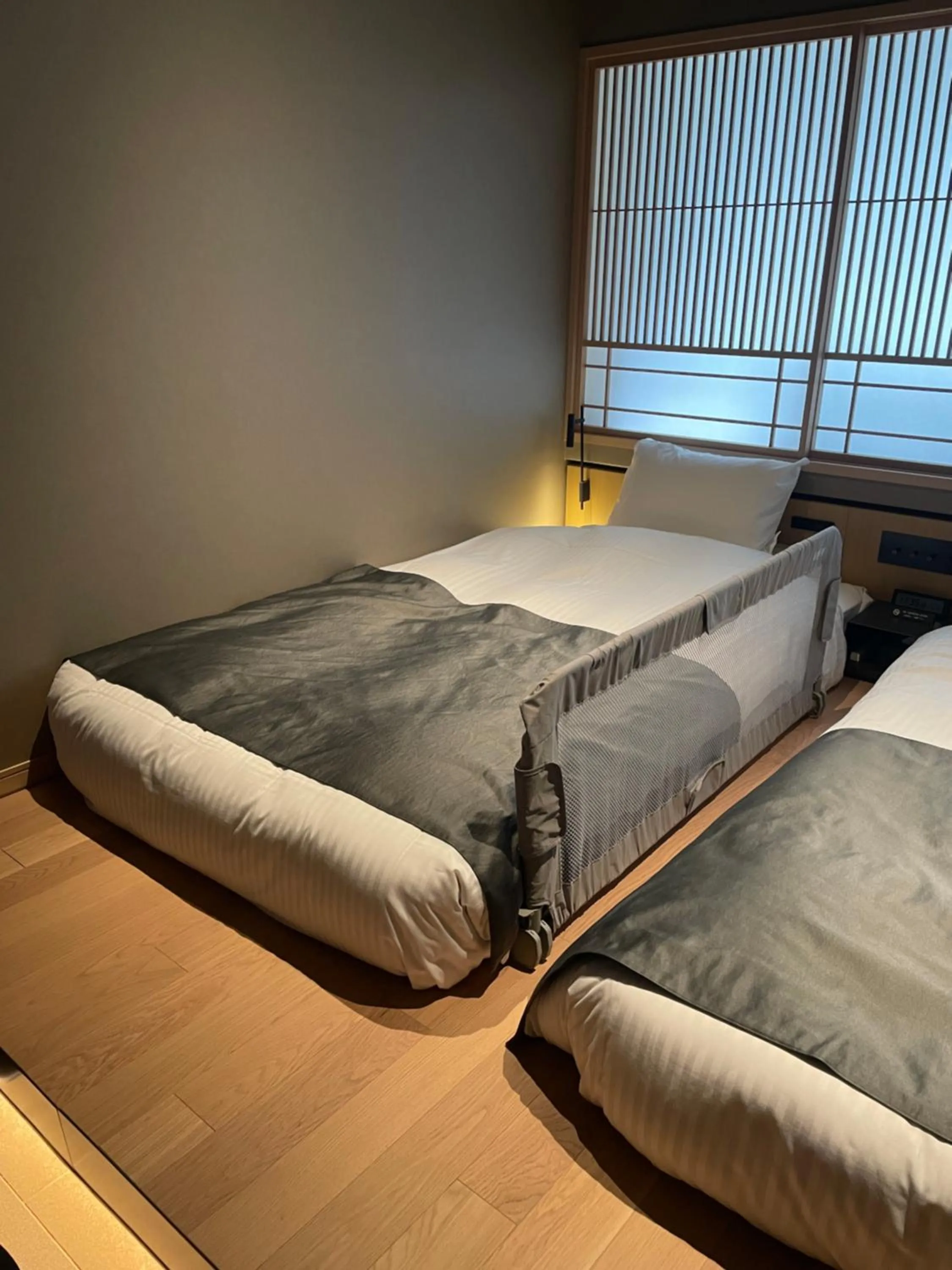 young children, Bed in hotel tou nishinotoin kyoto