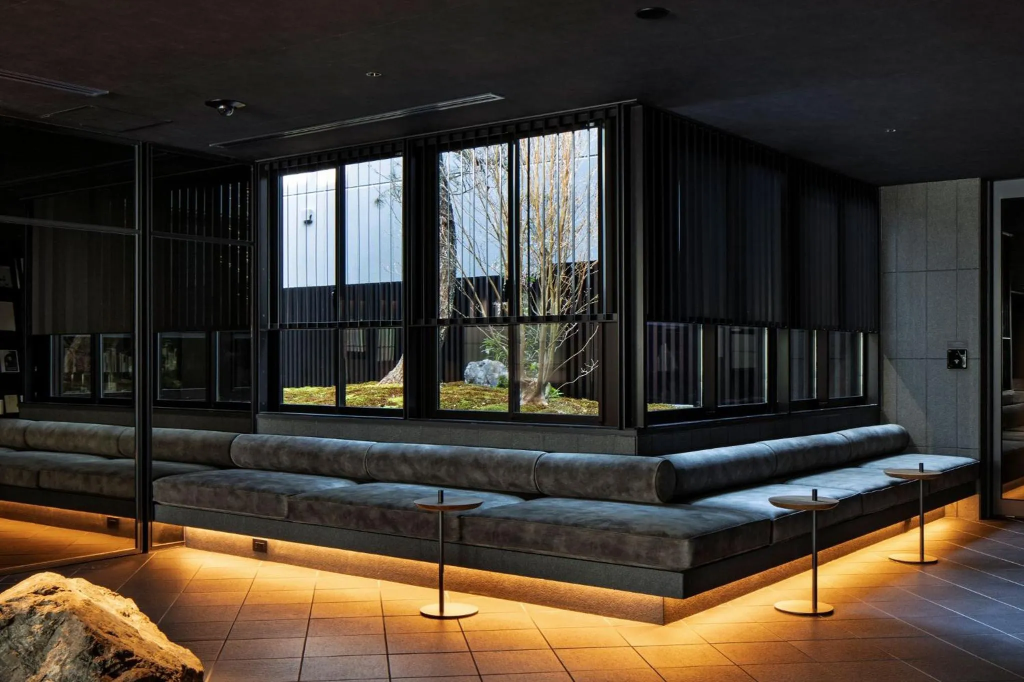 Lobby or reception in hotel tou nishinotoin kyoto