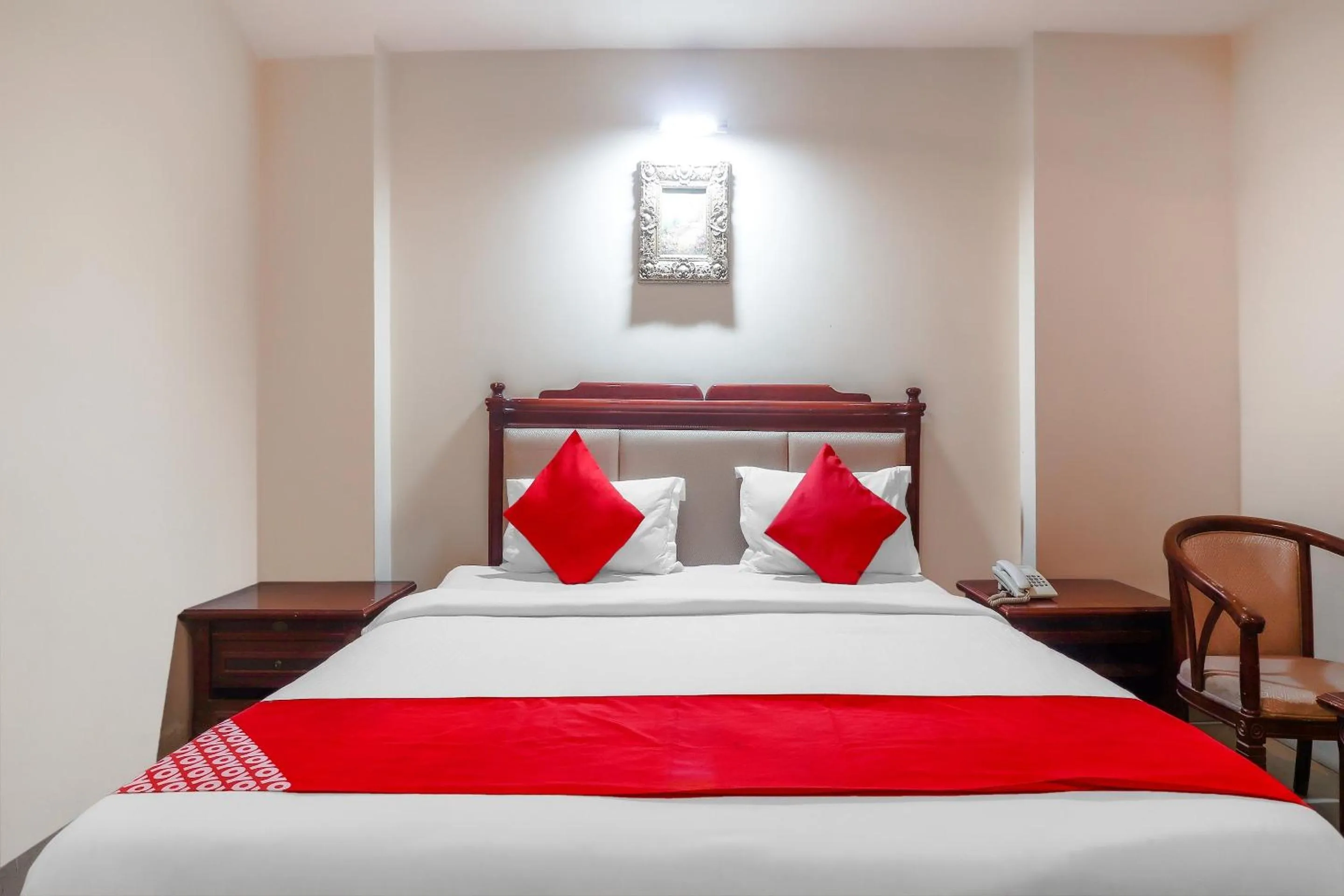 Bedroom, Bed in Hotel O Grandeur By orbit Hotels Near Chennai shopping mall