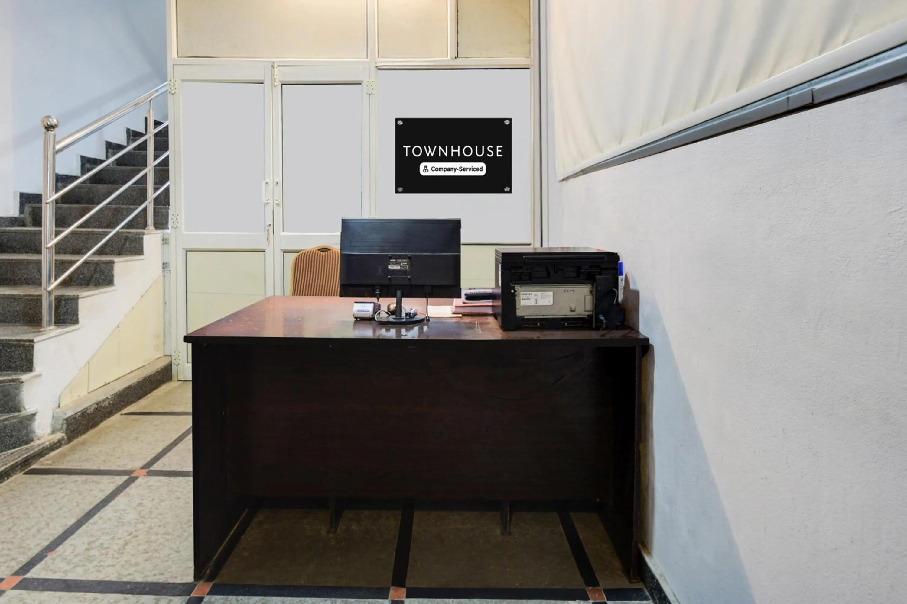 Lobby or reception in Super Townhouse Alwal Road