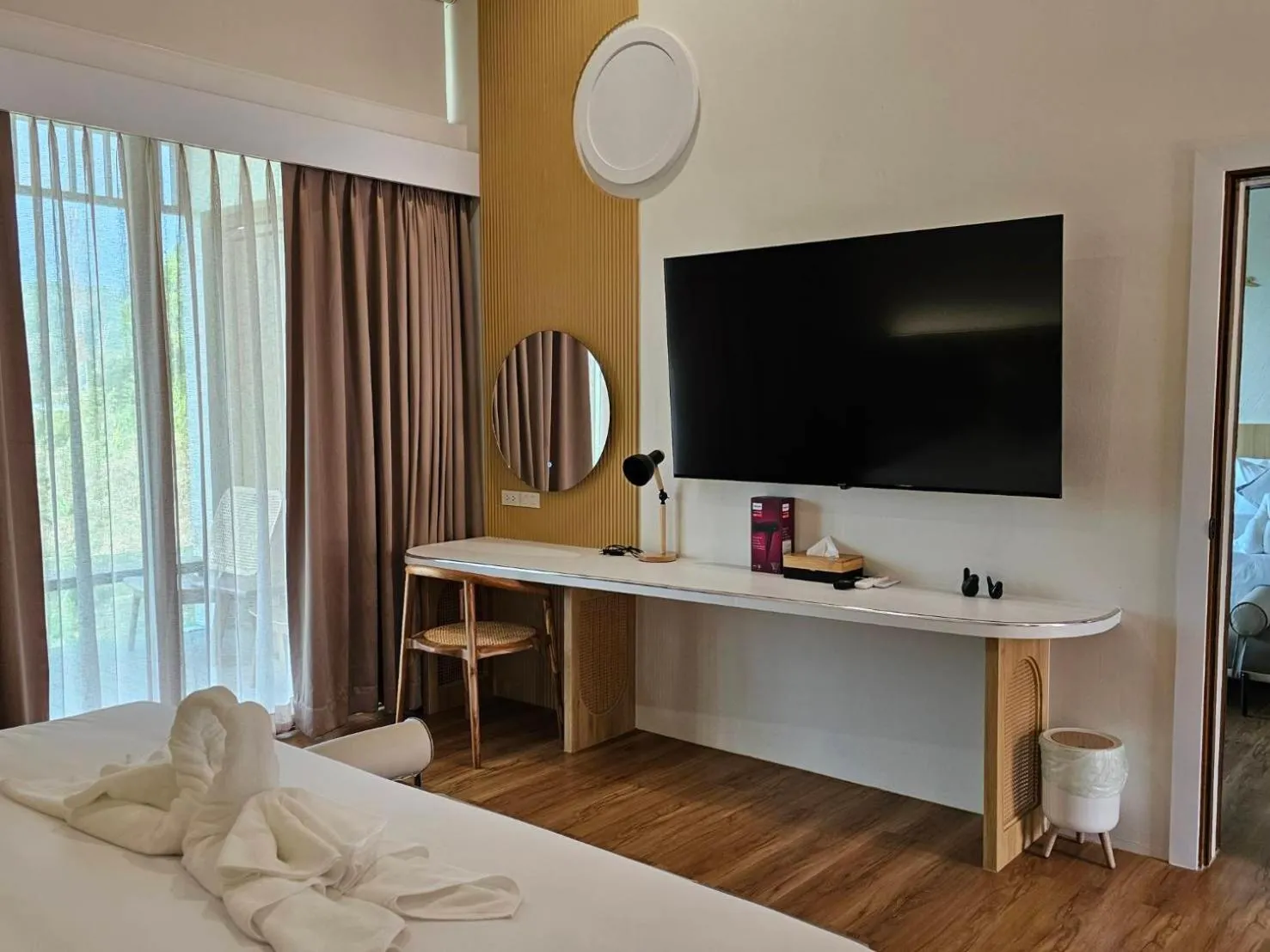 TV and multimedia, Bed in Soidao Good View Resort