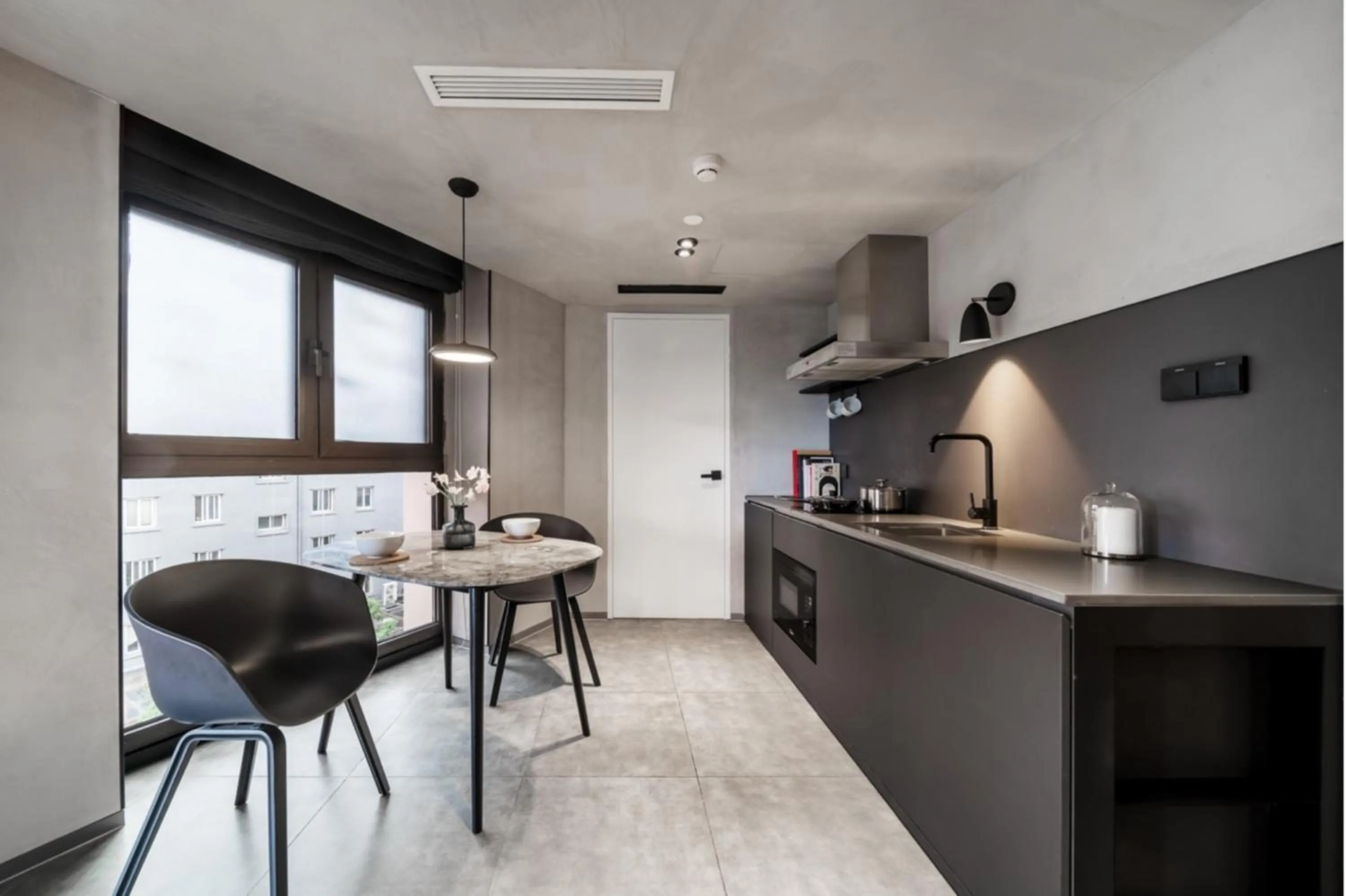 Kitchen or kitchenette in Stey Beijing Sanlitun Boutique Hotel