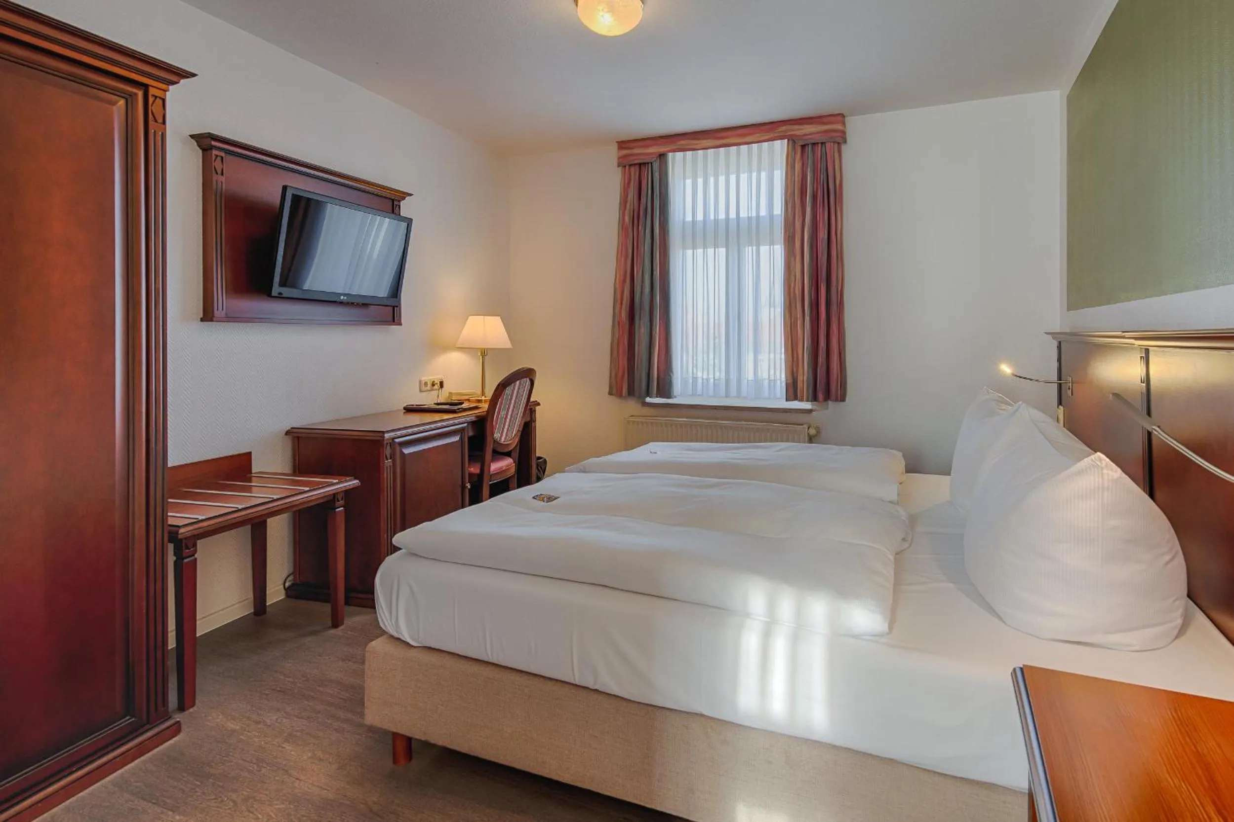 Bedroom, Bed in Hotel Fürsteneck