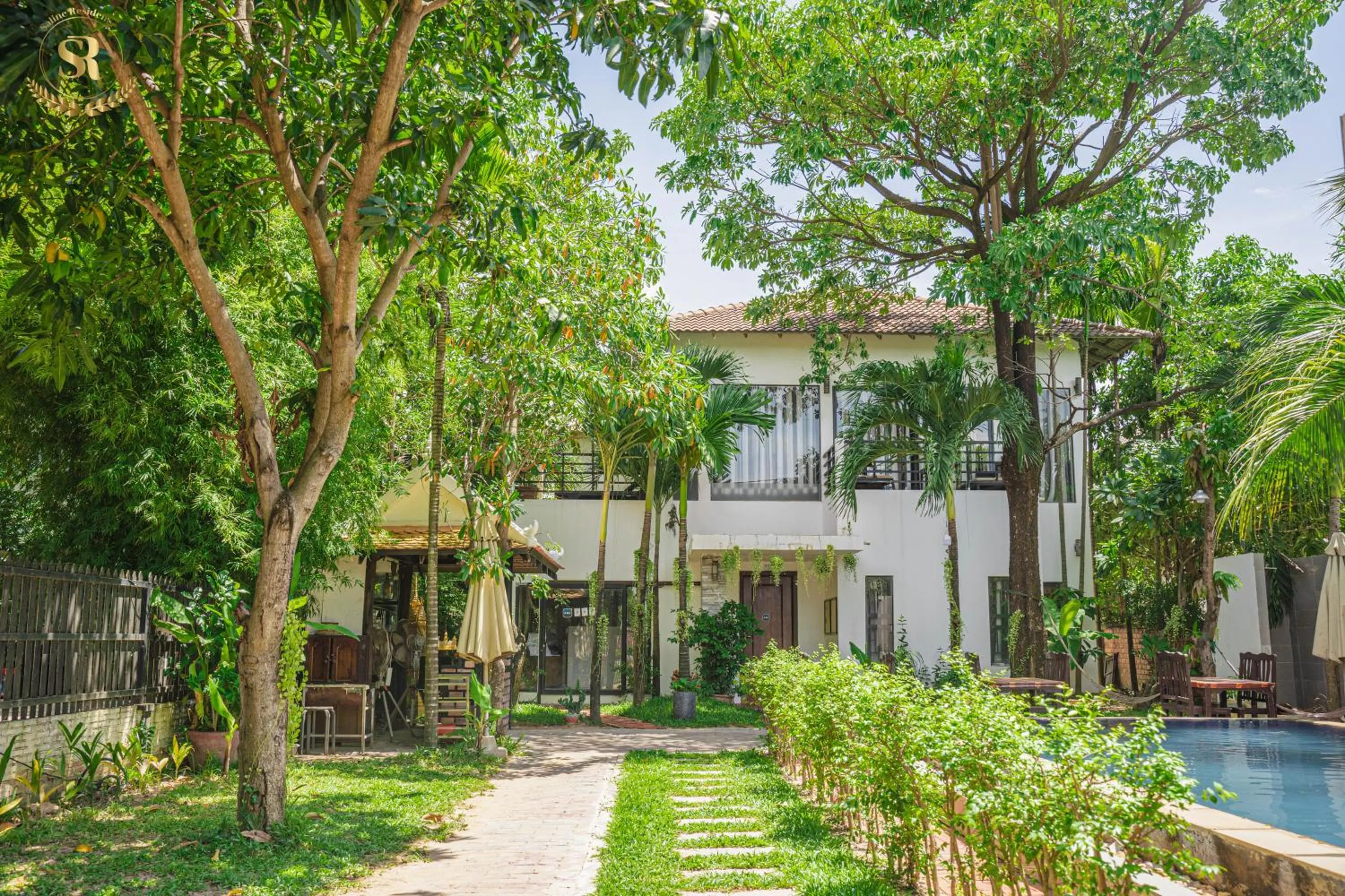 Property building in Saline Residence