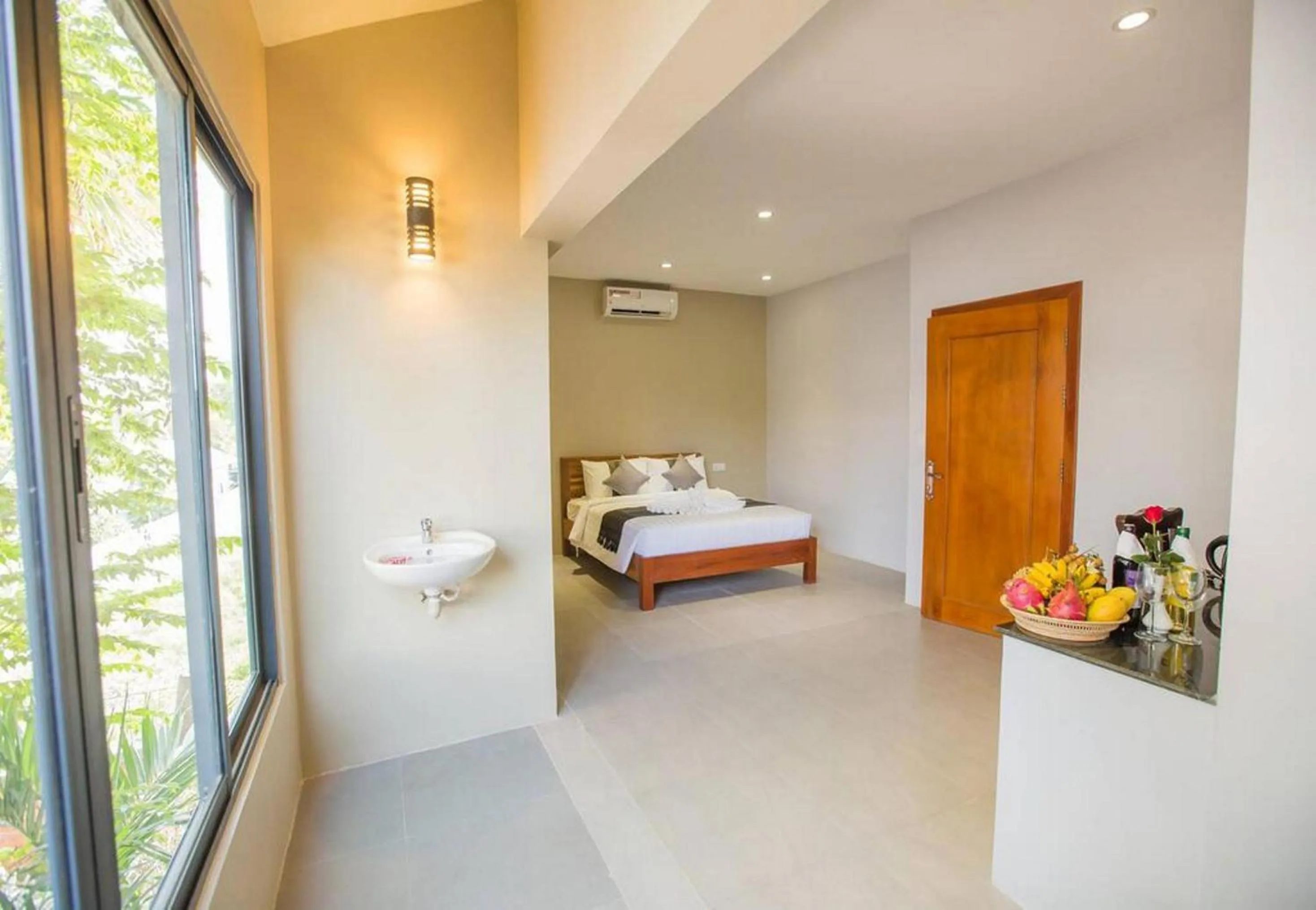 Bedroom, Bed in Saline Residence