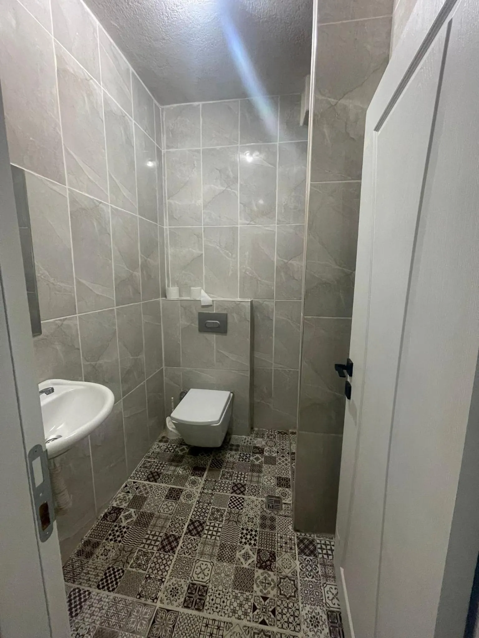 Shower in GRAND BELLA VİSTA Hostel
