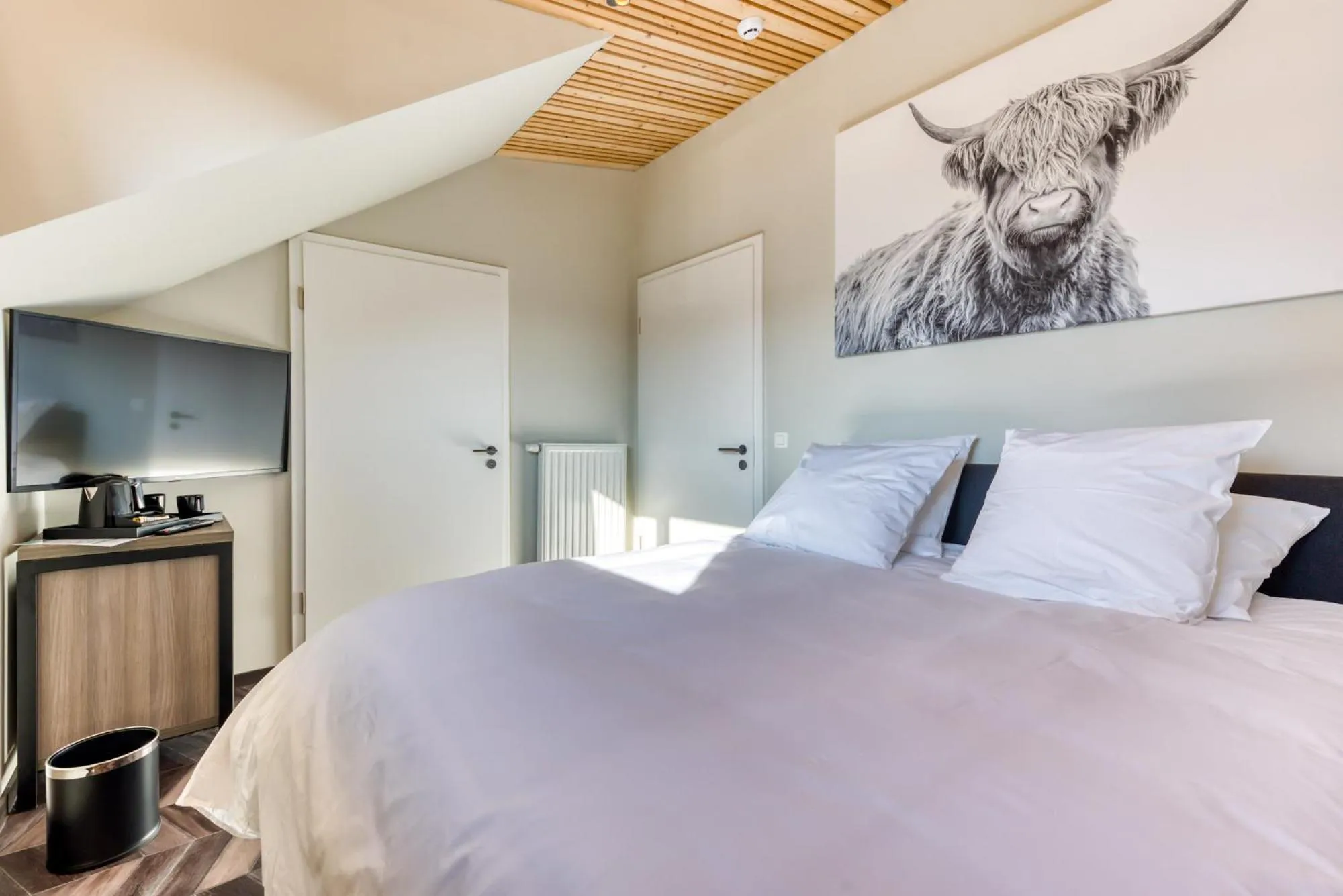 Photo of the whole room, Bed in Les Chambres du Vieux Château