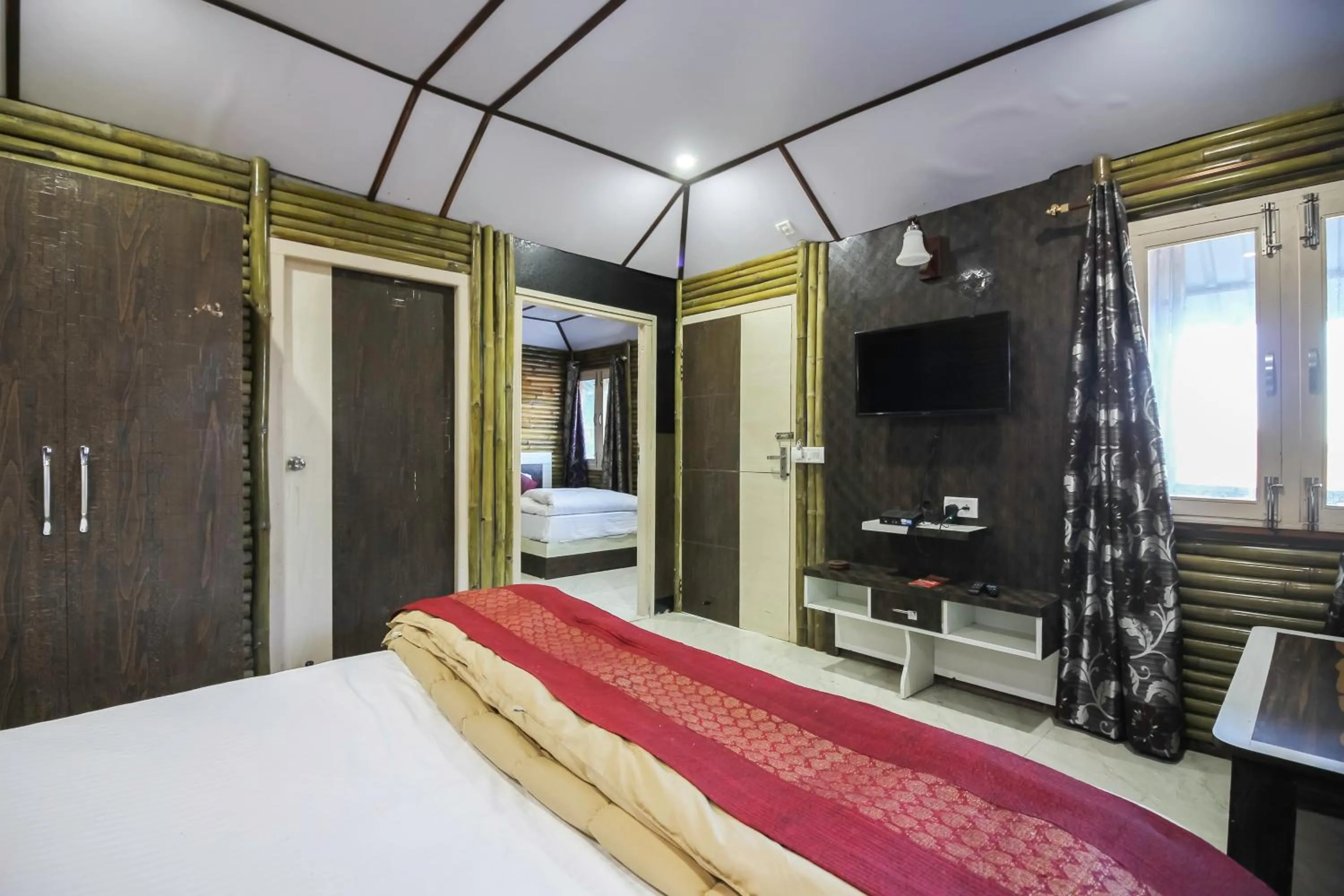 Bed in Glamwood Resort Dhanaulti, Ranked 1 in Dhanaulti