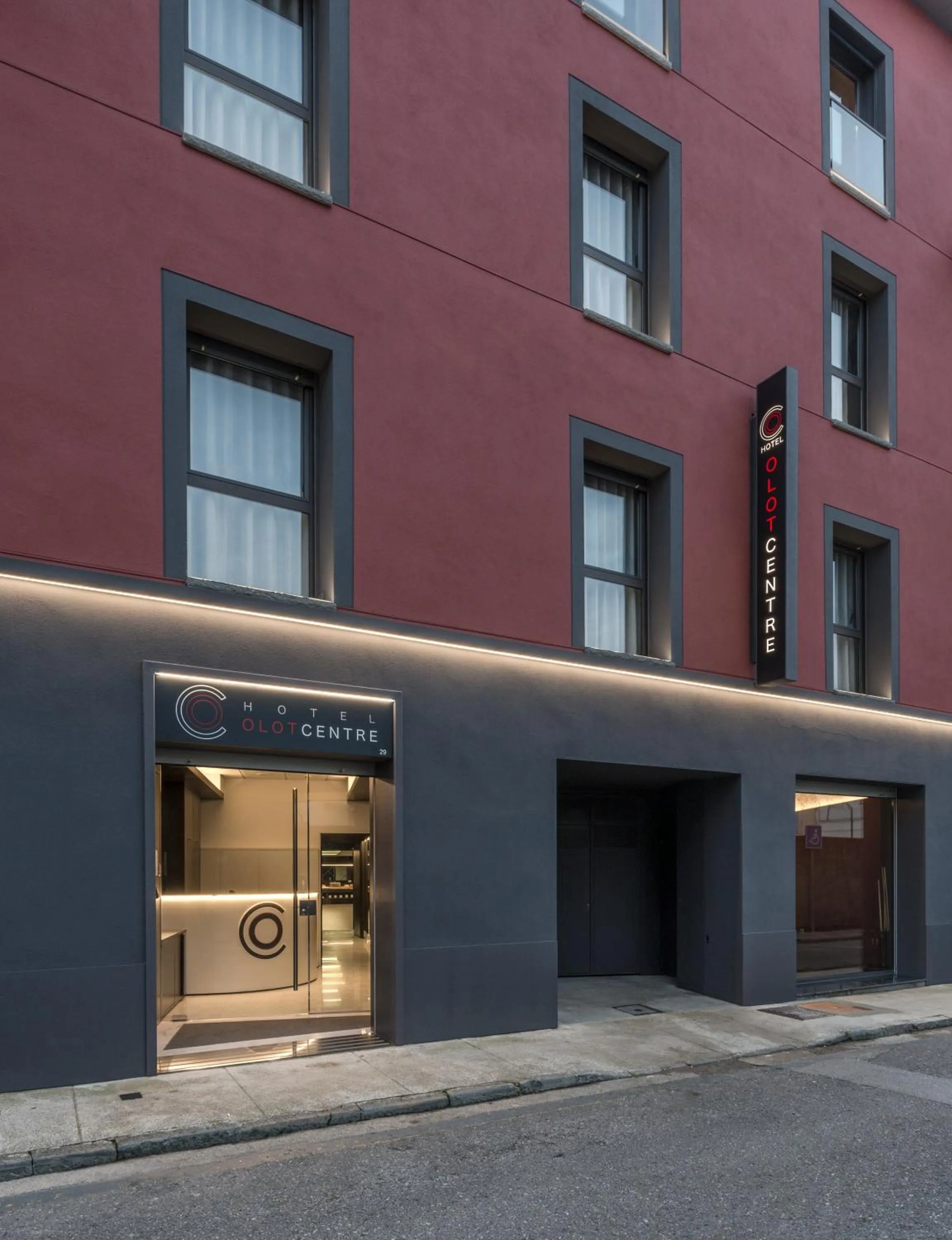 Property building in Hotel Olot Centre