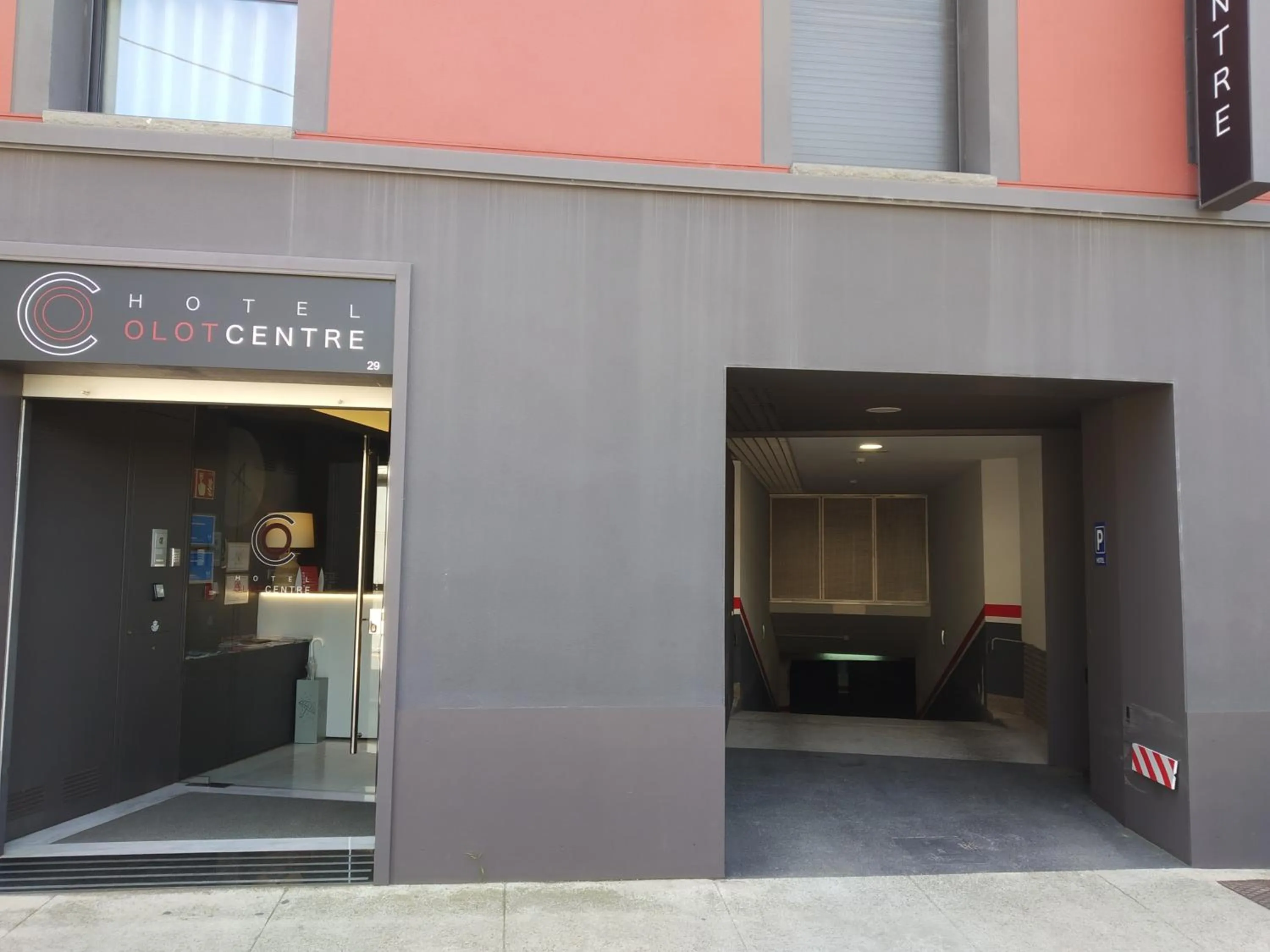 Parking in Hotel Olot Centre