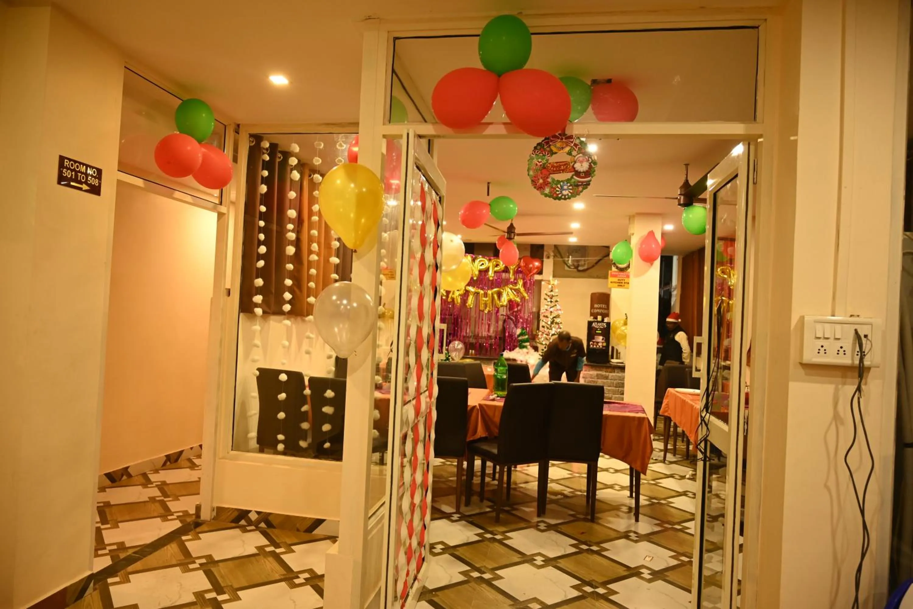 Hotel Comfort and Terrace Lounge