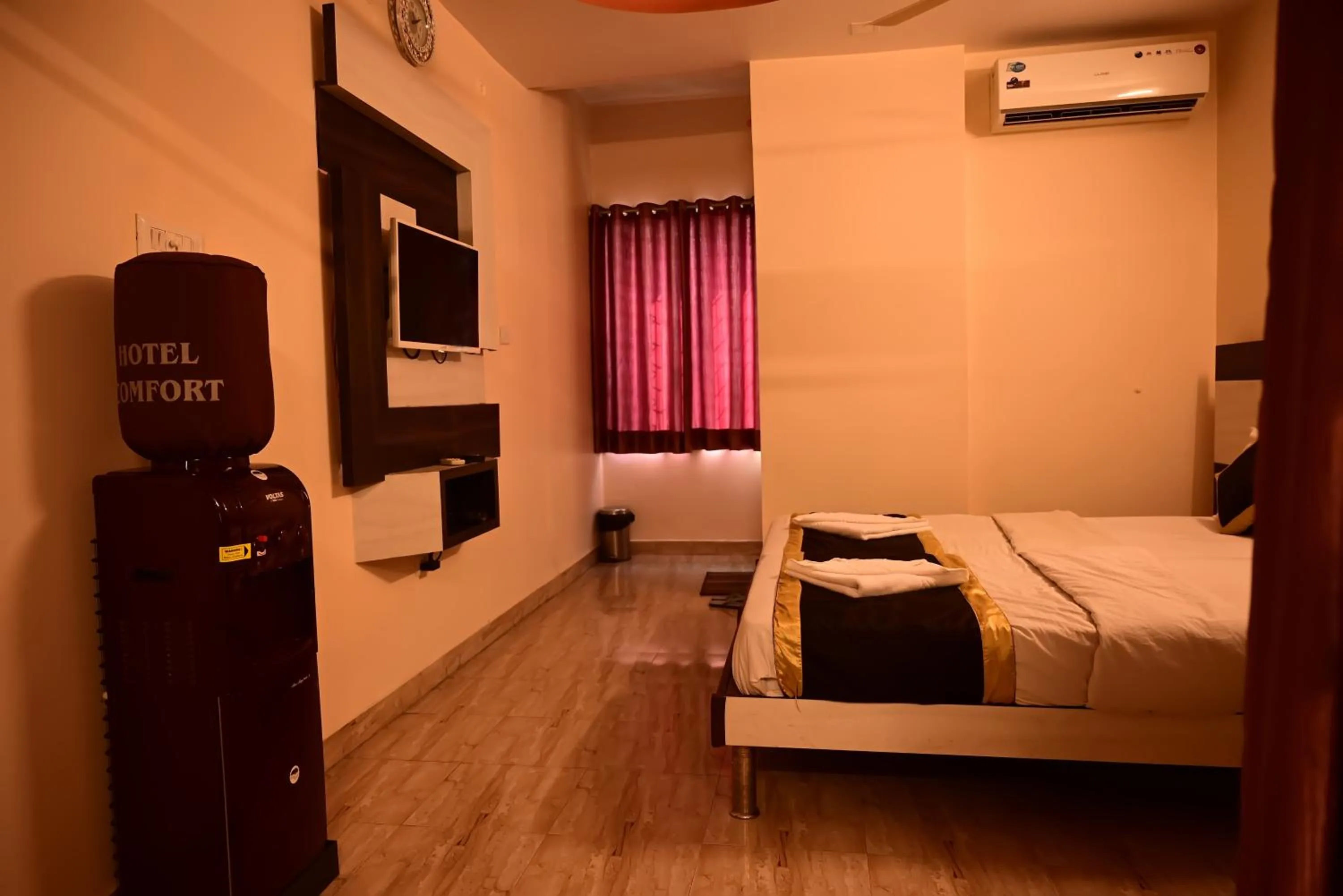 Bed in Hotel Comfort and Terrace Lounge