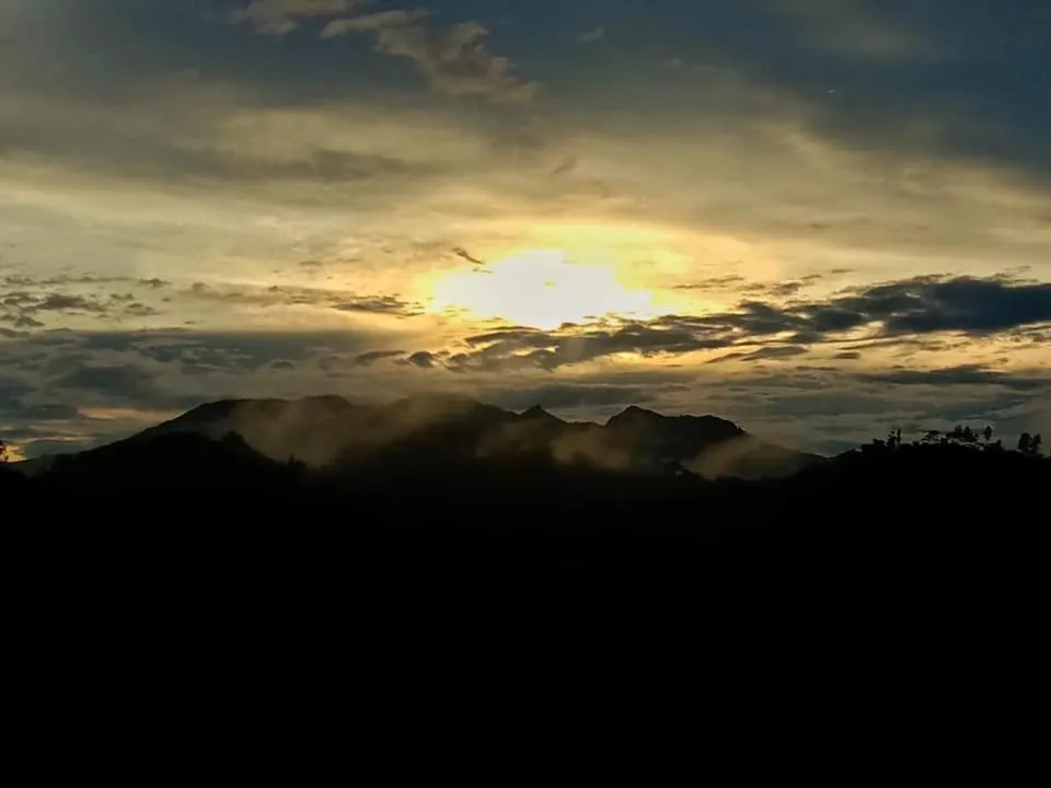 Raw Camping at Camping Paradise Singalong Mountain Garden