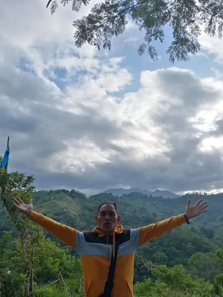 Raw Camping at Camping Paradise Singalong Mountain Garden