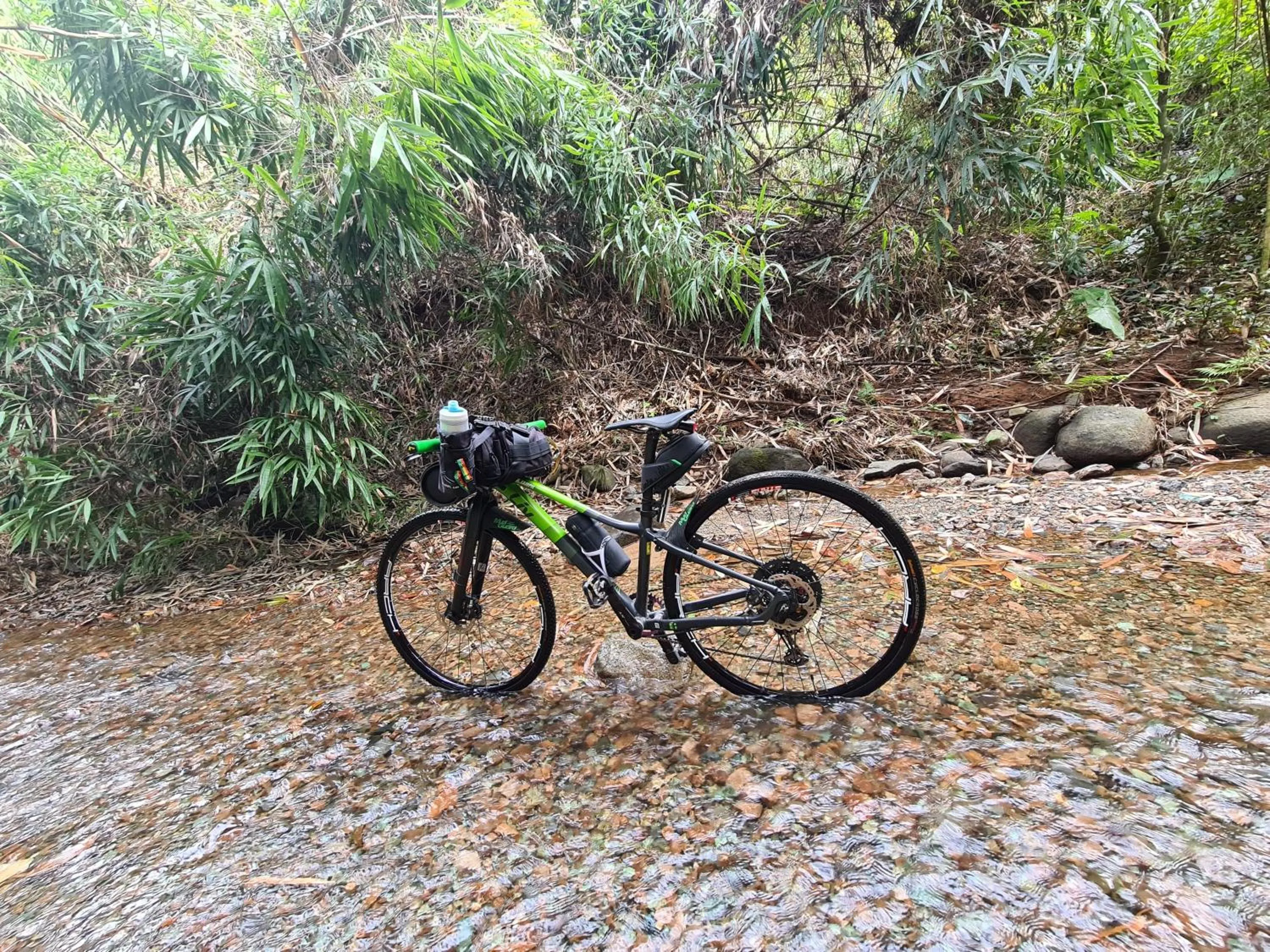 Raw Camping at Camping Paradise Singalong Mountain Garden