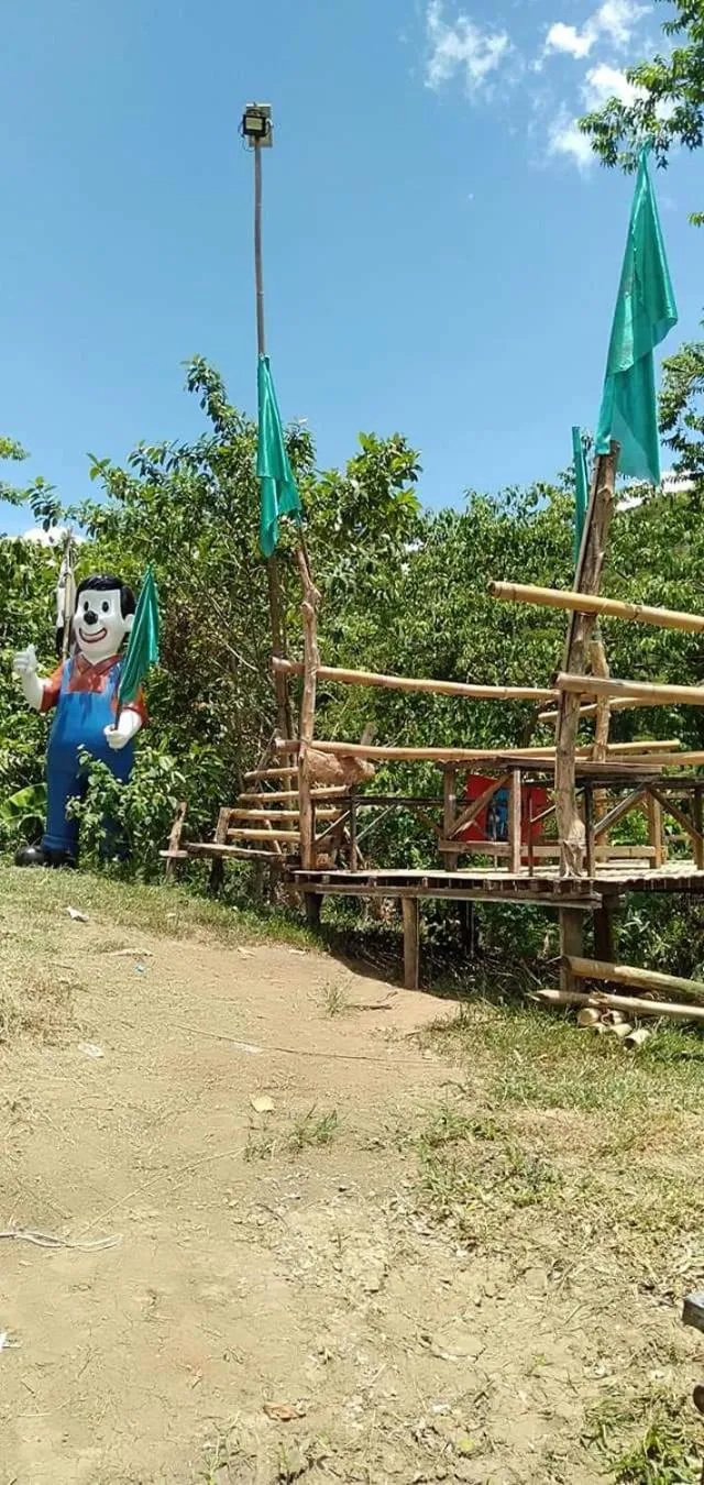 Raw Camping at Camping Paradise Singalong Mountain Garden