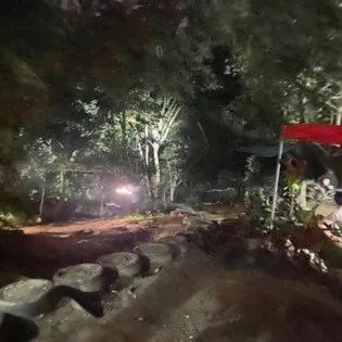 Raw Camping at Camping Paradise Singalong Mountain Garden