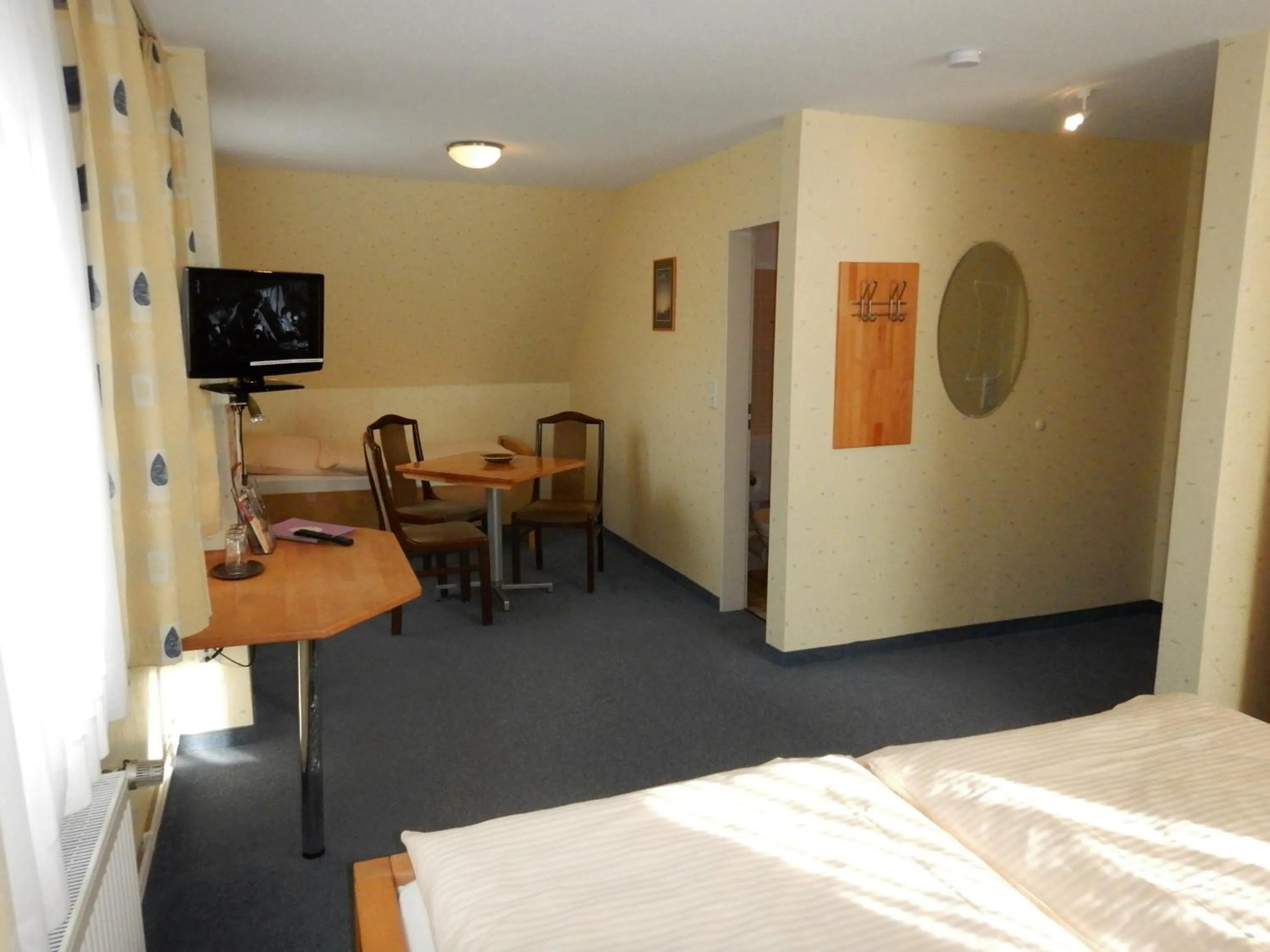 Photo of the whole room, Bed in Havergoh Wander- & Fahrrad-Hotel