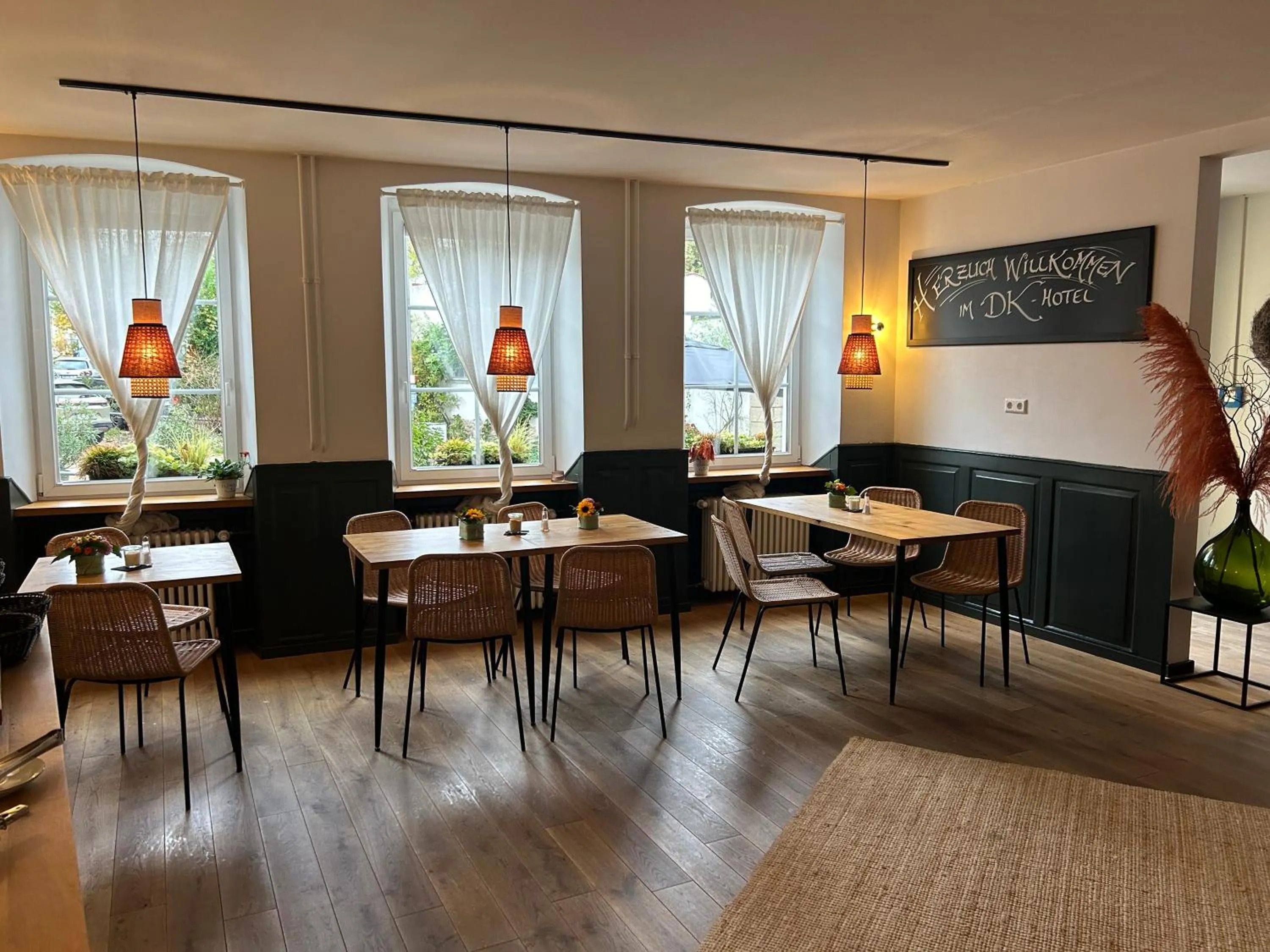 Restaurant/places to eat in DK Hotel Heidelberg