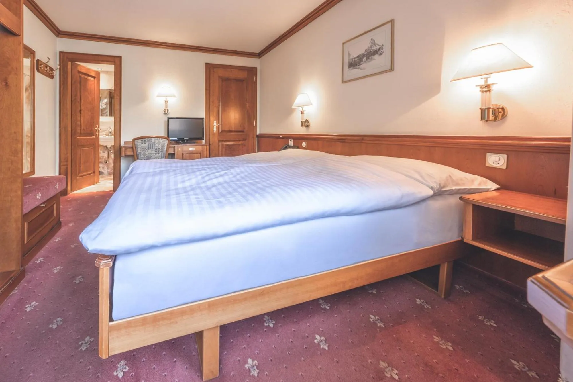 Photo of the whole room, Bed in Antares Hotel