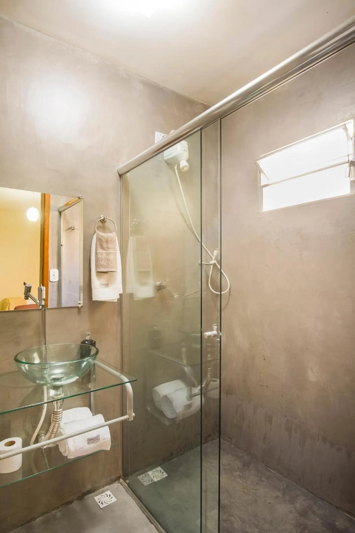 Shower in Pousada Entre Folhas