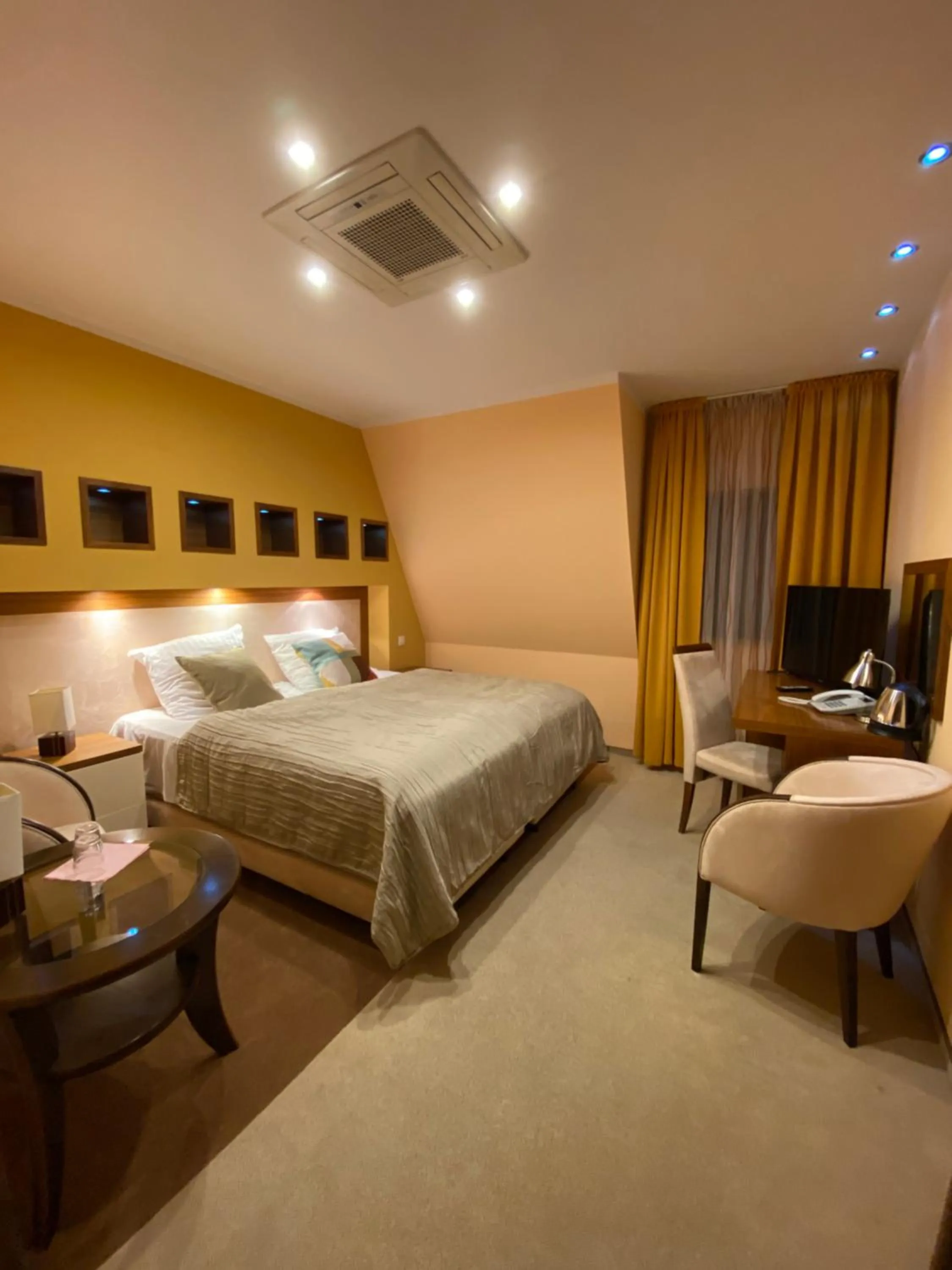 Bed in Hotel City Park Barlinek