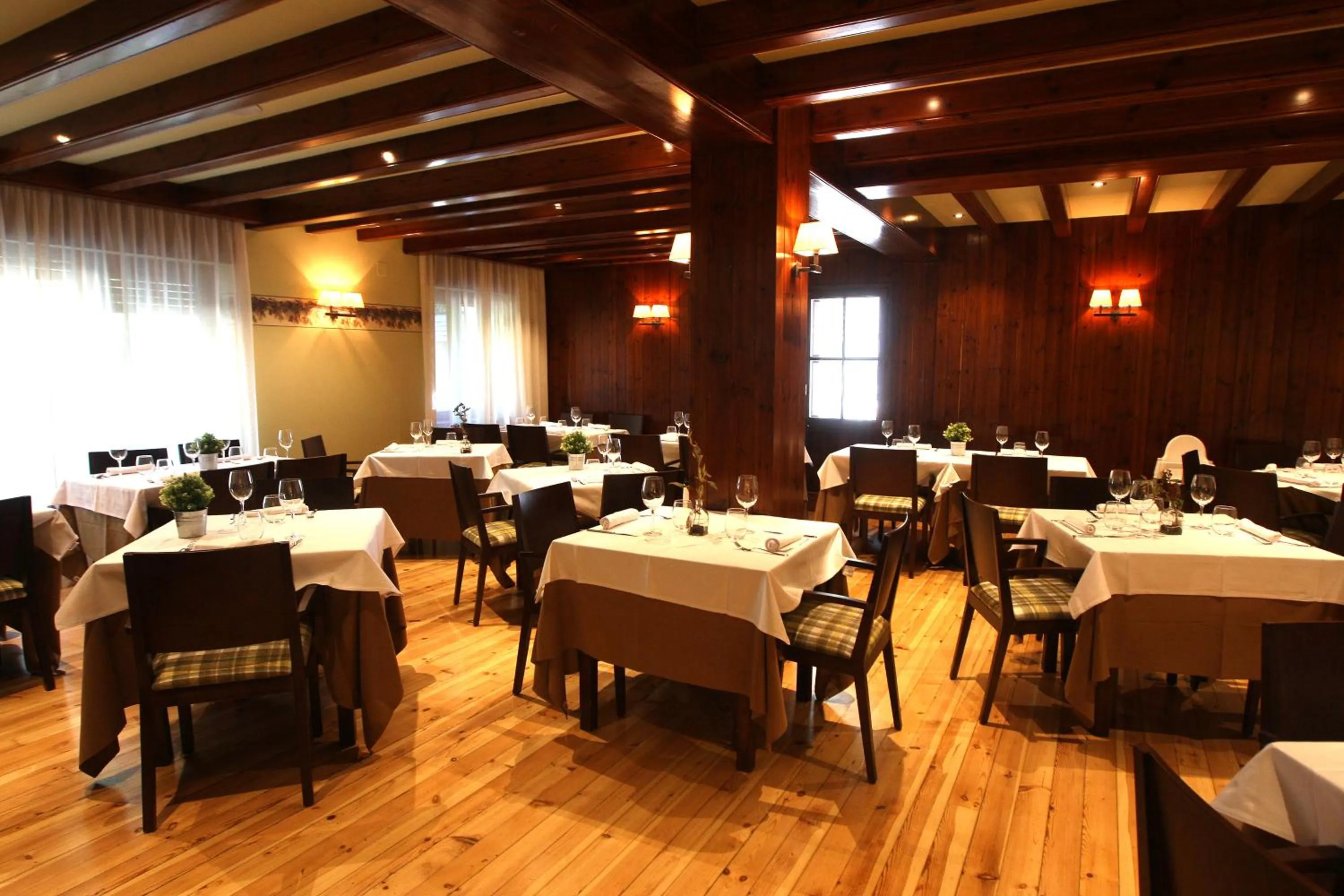 Restaurant/places to eat in Hotel & Spa Real Villa Anayet