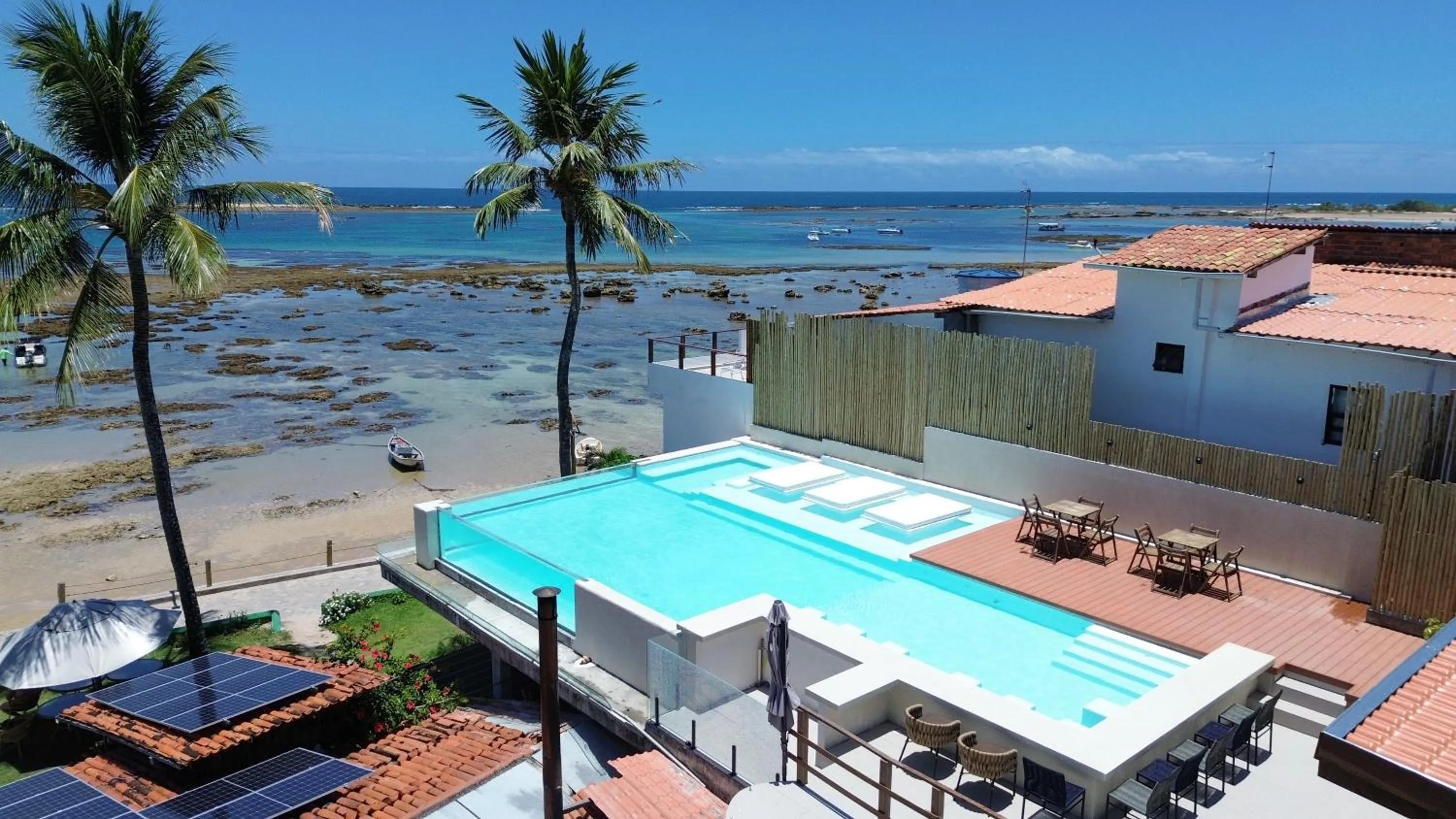 Swimming pool in Chez Max Pousada