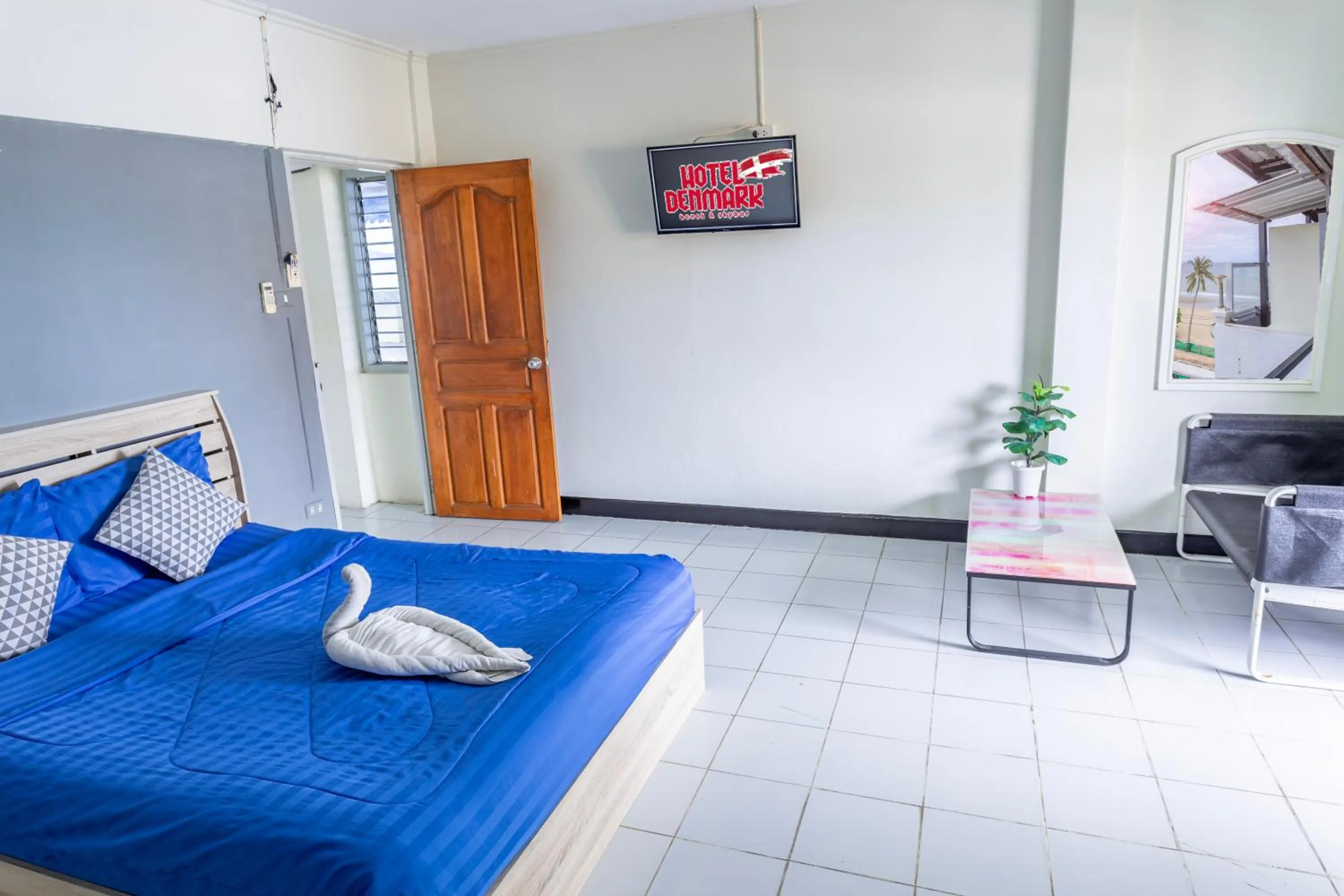 Bed in Happy Jomtien - Beachfront