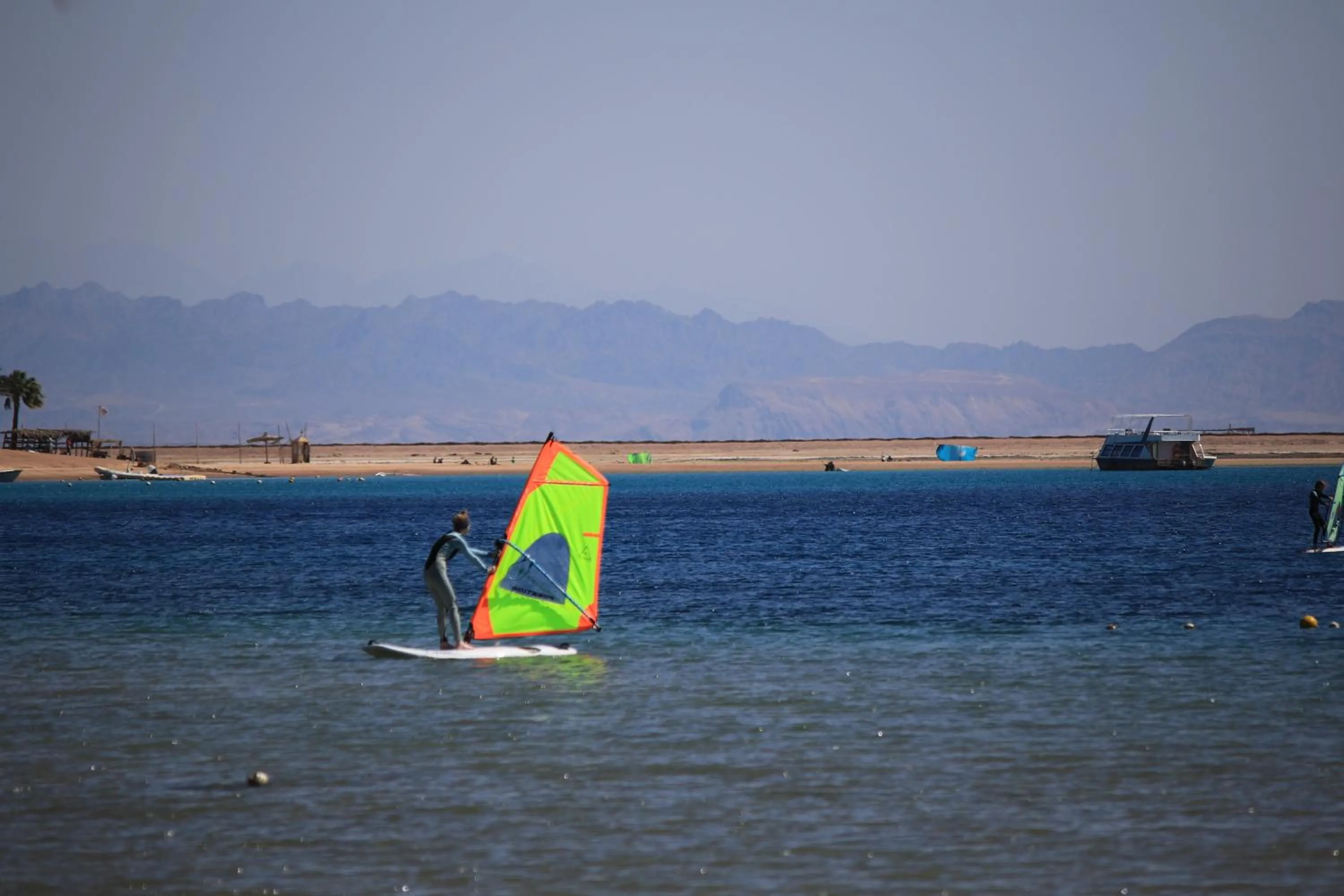 Windsurfing in Panda resort