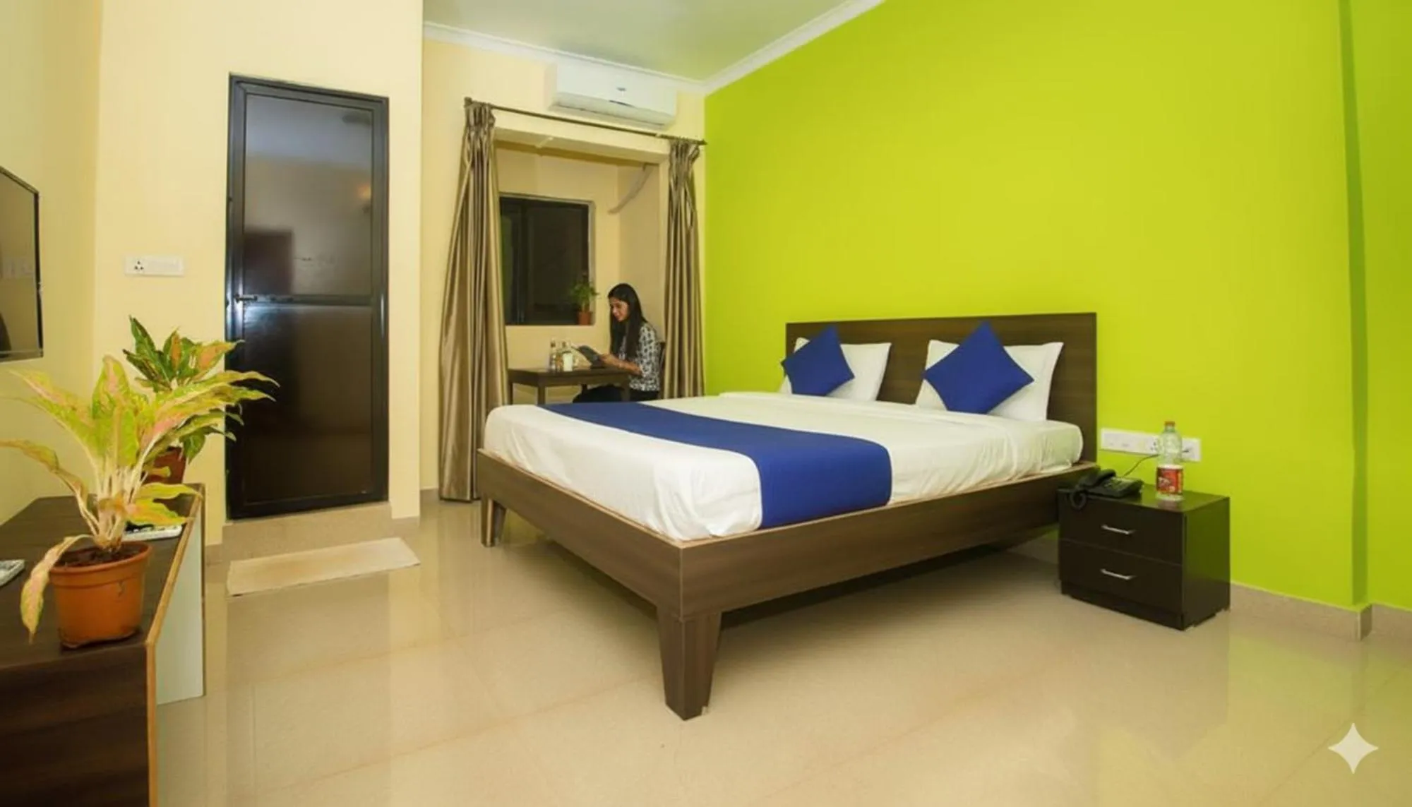Bed in Hotel Spring Height Hotels Near Mall De Goa