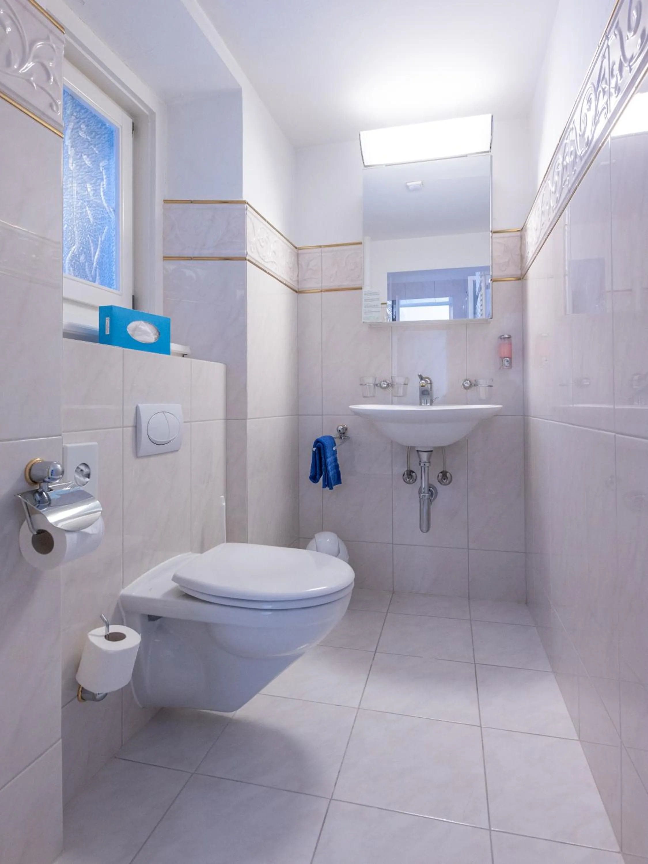 Bathroom in Hotel Chesa Spuondas