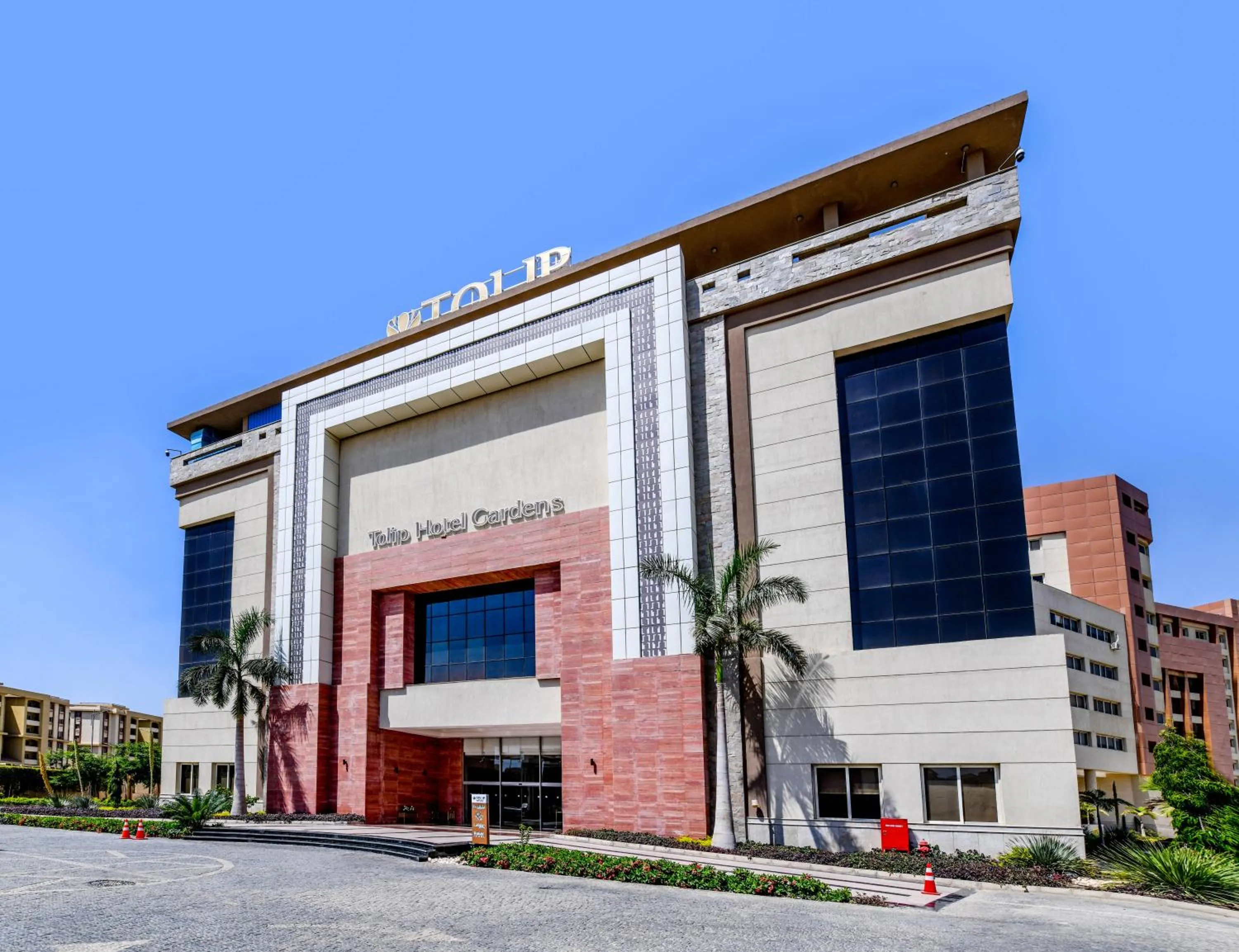 Facade/entrance in Tolip Gardens Hotel