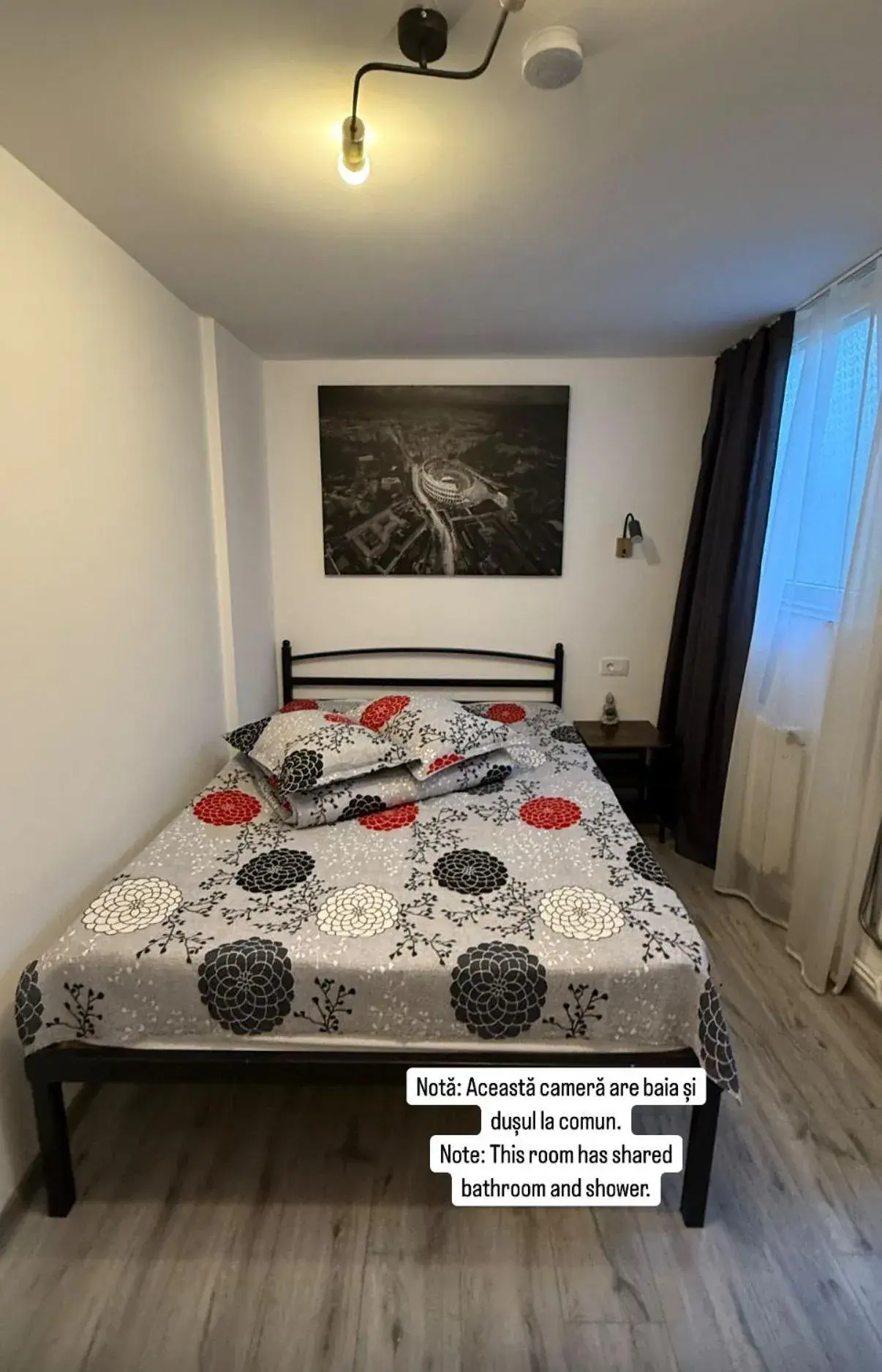 Queen Room with Shared Bathroom - single occupancy in Casa Bucovineană Queen Room with Shared Bathroom - single occupancy in Casa Bucovineană