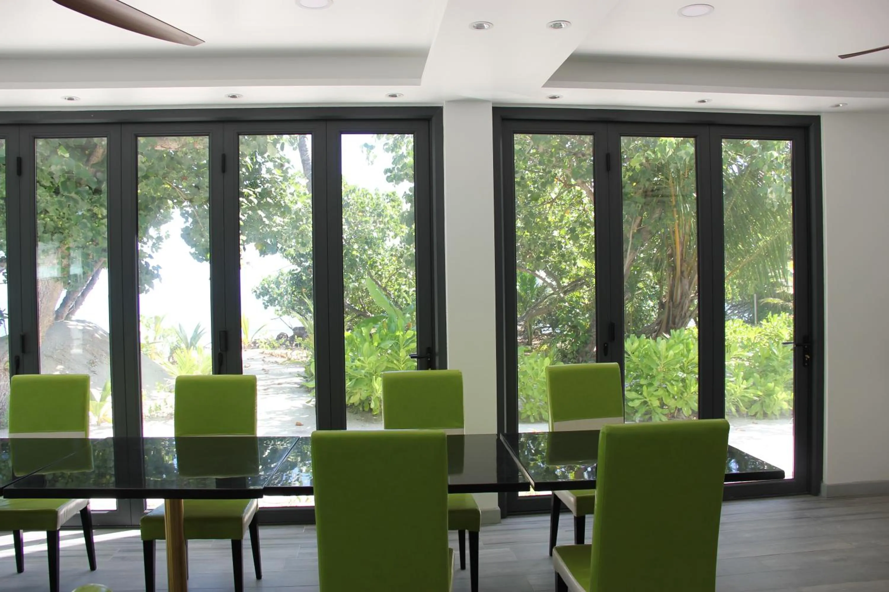 Restaurant/places to eat in Wow Inn Keyodhoo