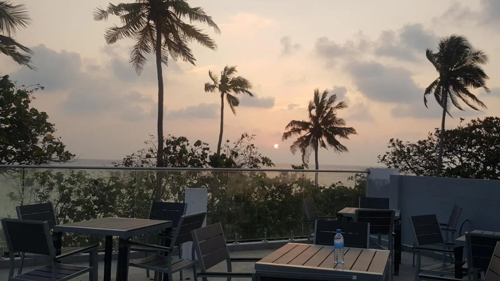 Balcony/Terrace in Wow Inn Keyodhoo