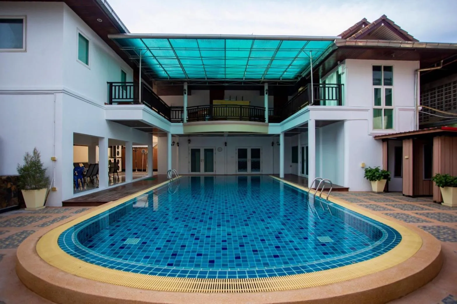 Swimming pool in Sea Paradise Hotel Sattahip