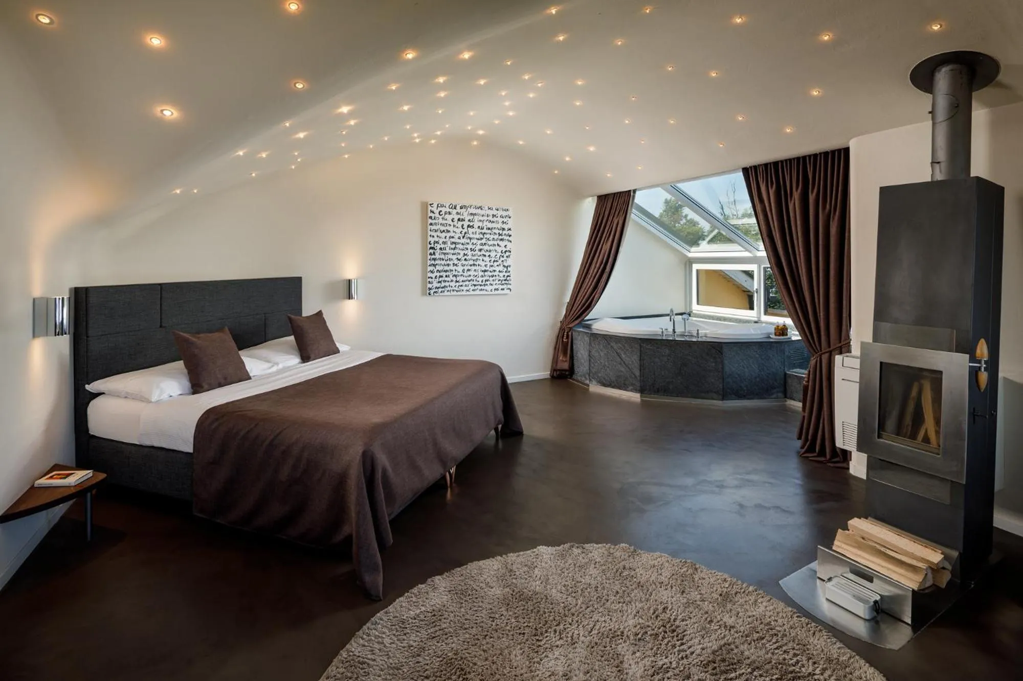Bed in Hotel UTO KULM car-free hideaway in Zurich