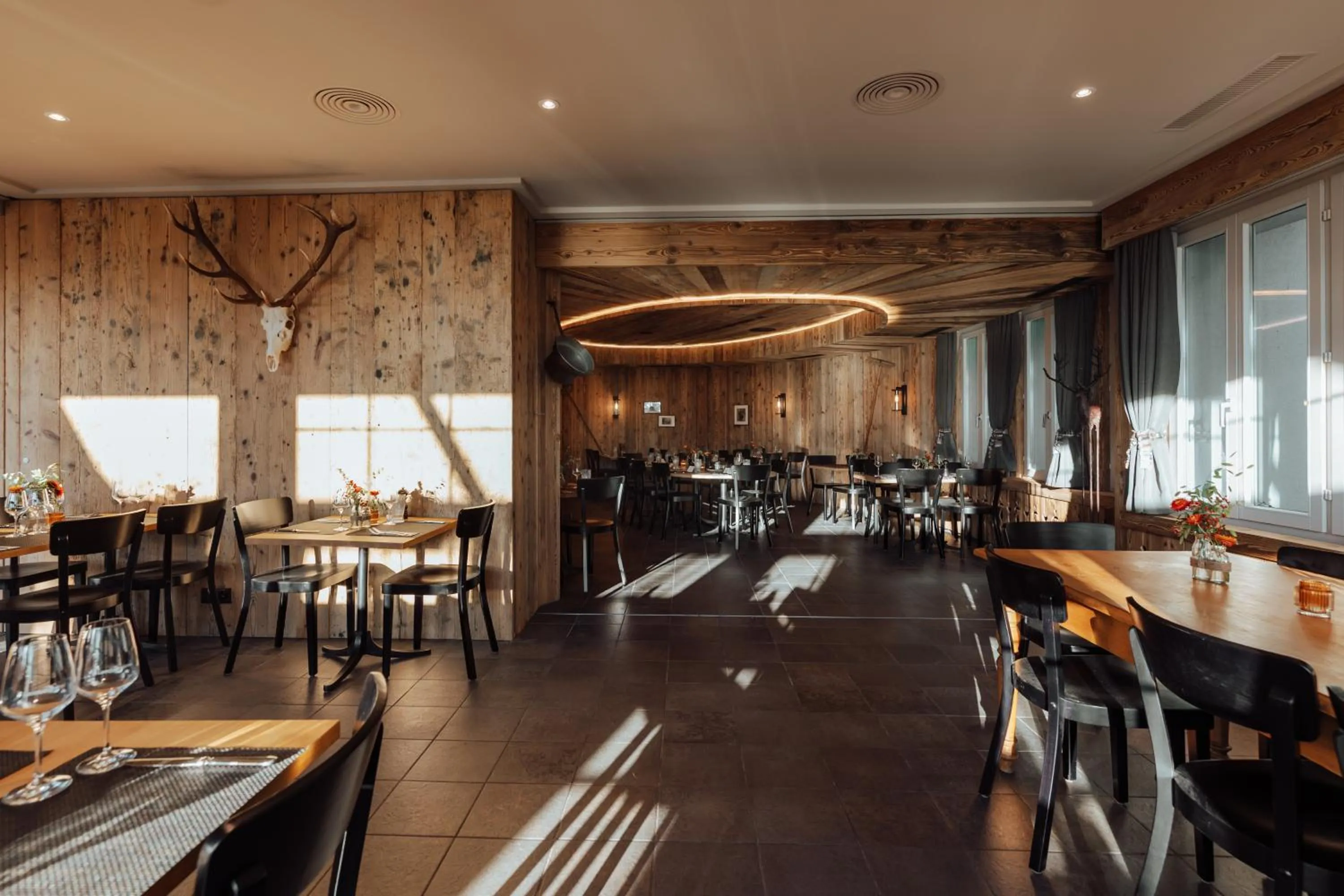 Restaurant/places to eat in Hotel UTO KULM car-free hideaway in Zurich