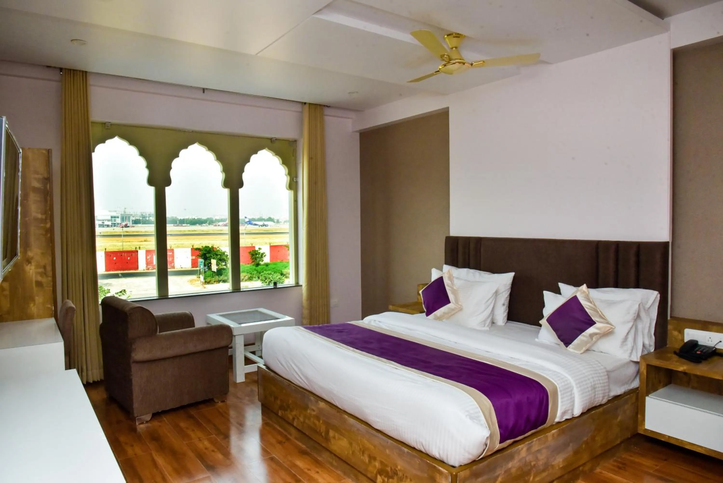 Landmark view, Bed in Hotel Siddharsh Heritage